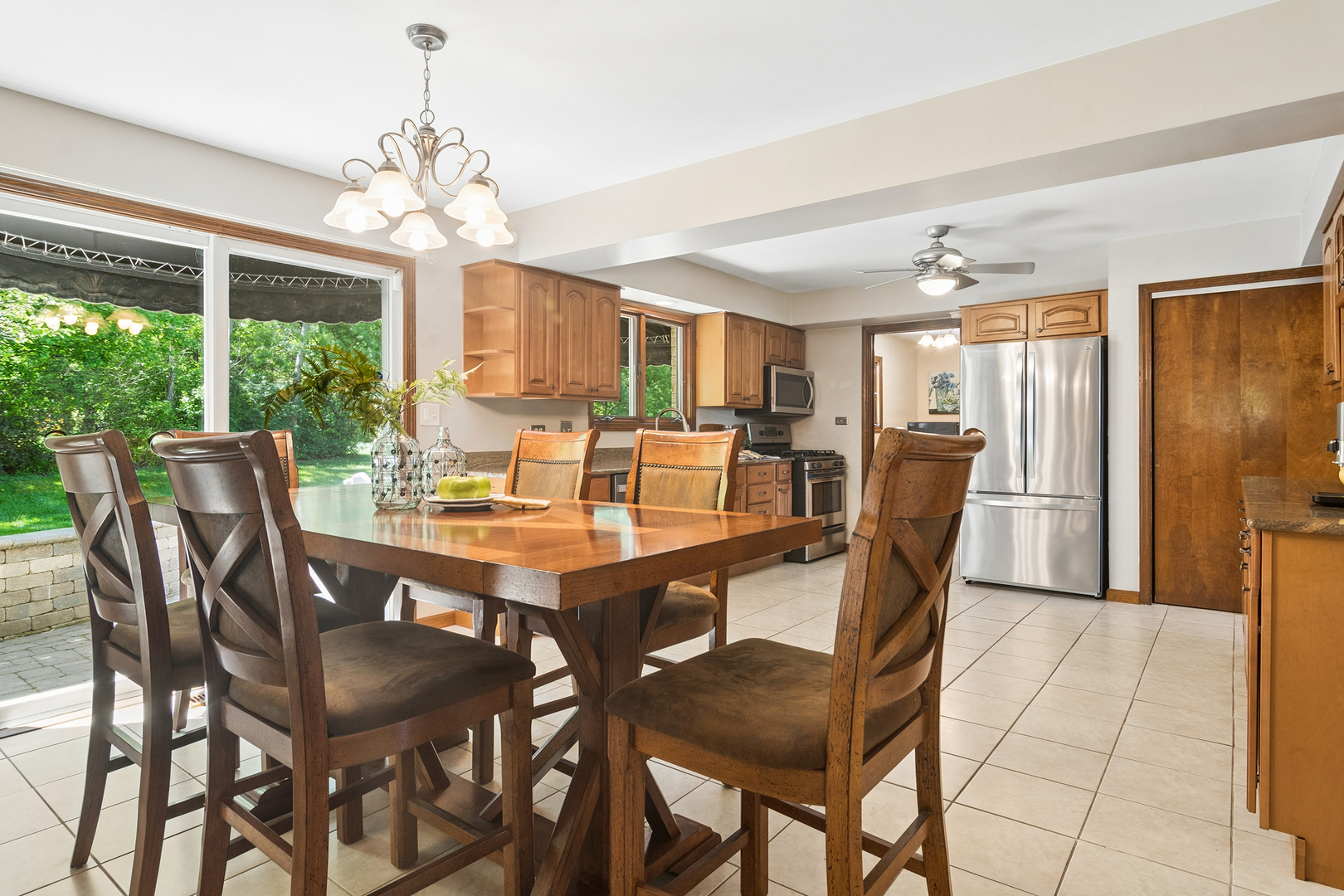 20820 N Middleton Drive, Kildeer, IL 60047