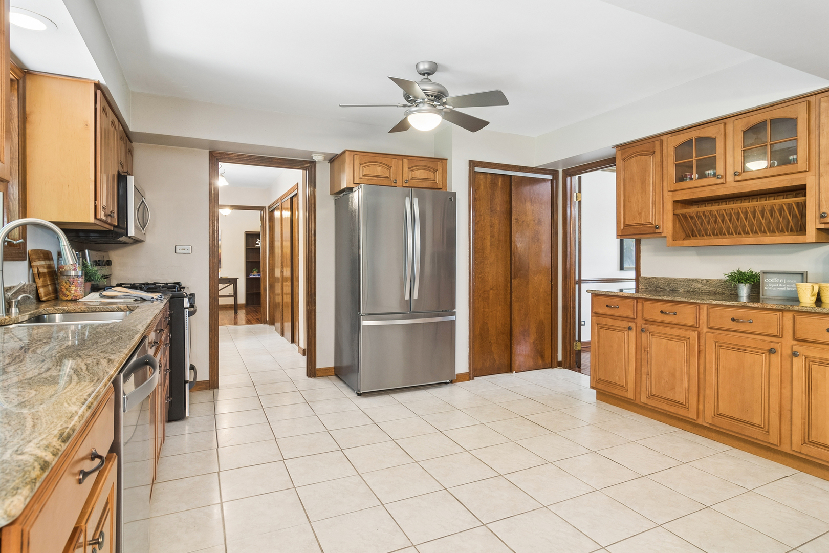 20820 N Middleton Drive, Kildeer, IL 60047