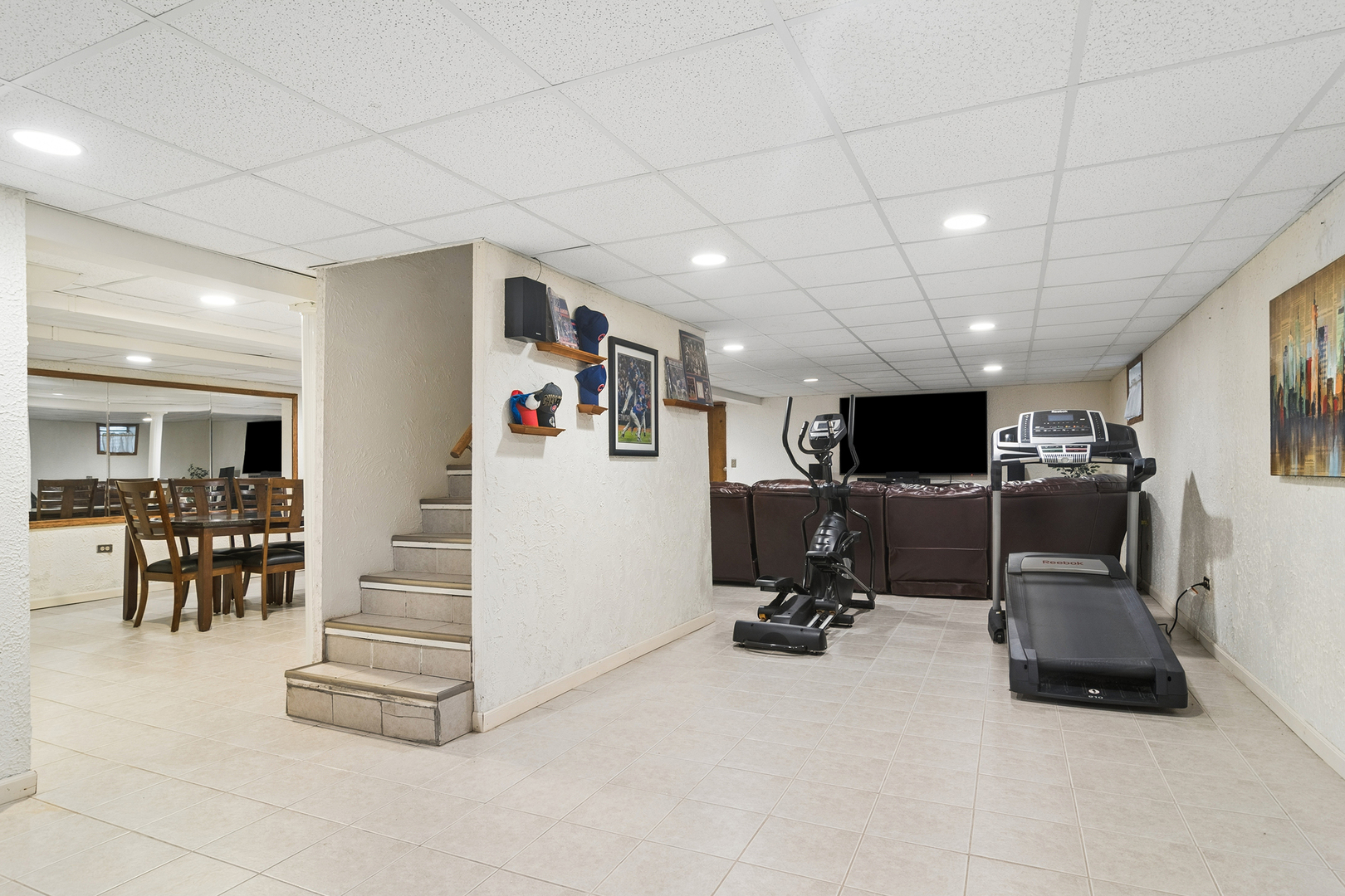 20820 N Middleton Drive, Kildeer, IL 60047
