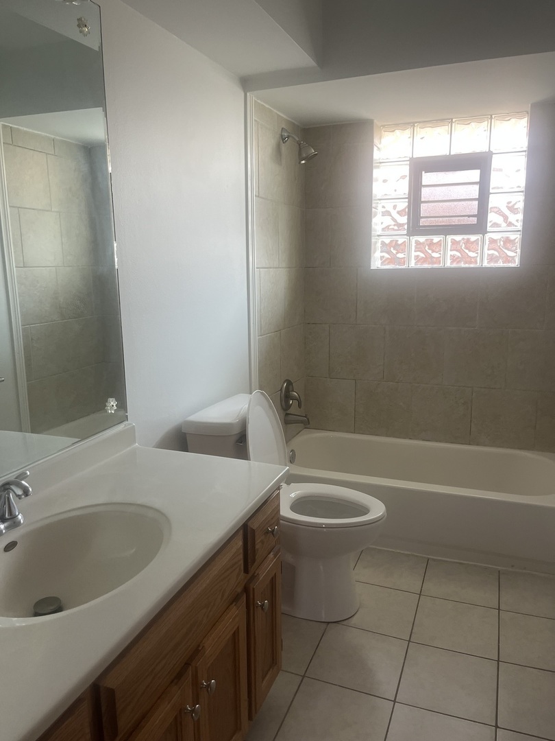 10533 Parkside Avenue #3w, Chicago Ridge, IL 60415