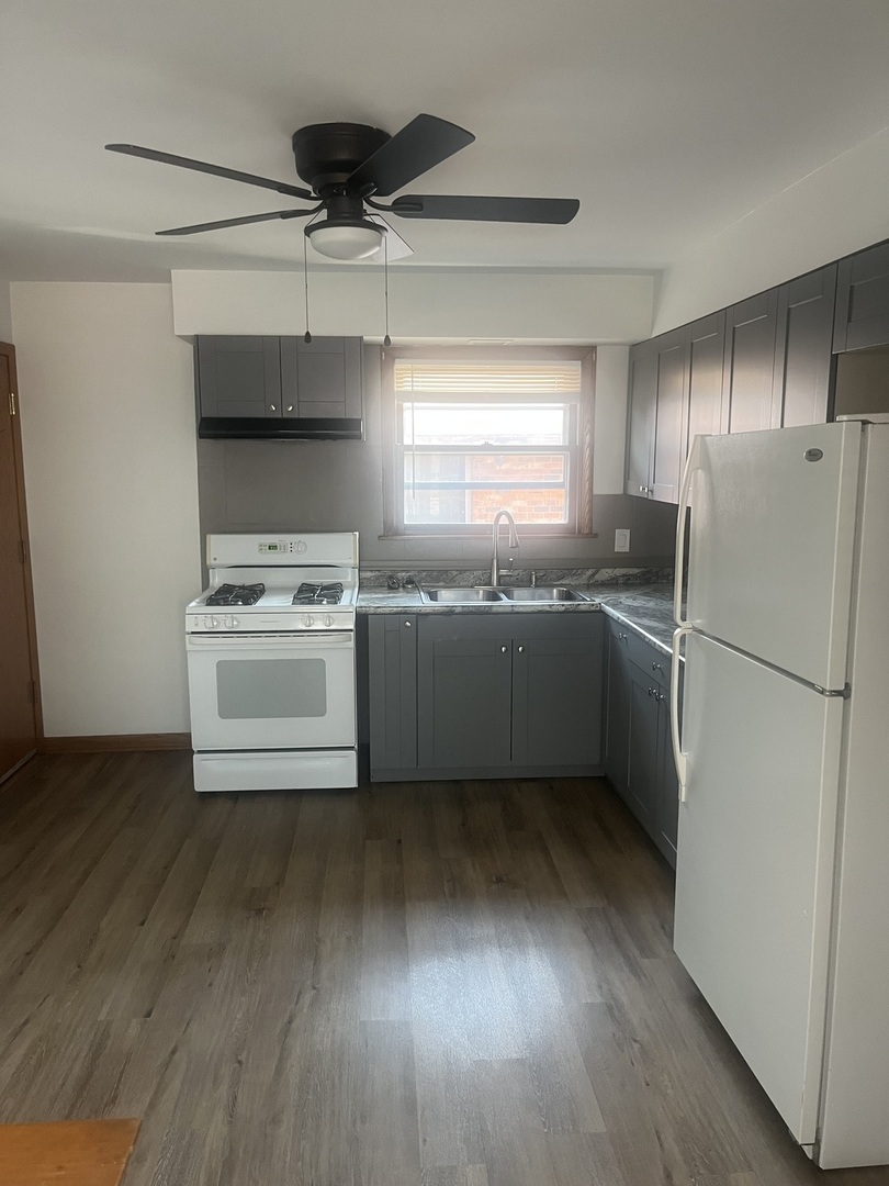10533 Parkside Avenue #3w, Chicago Ridge, IL 60415