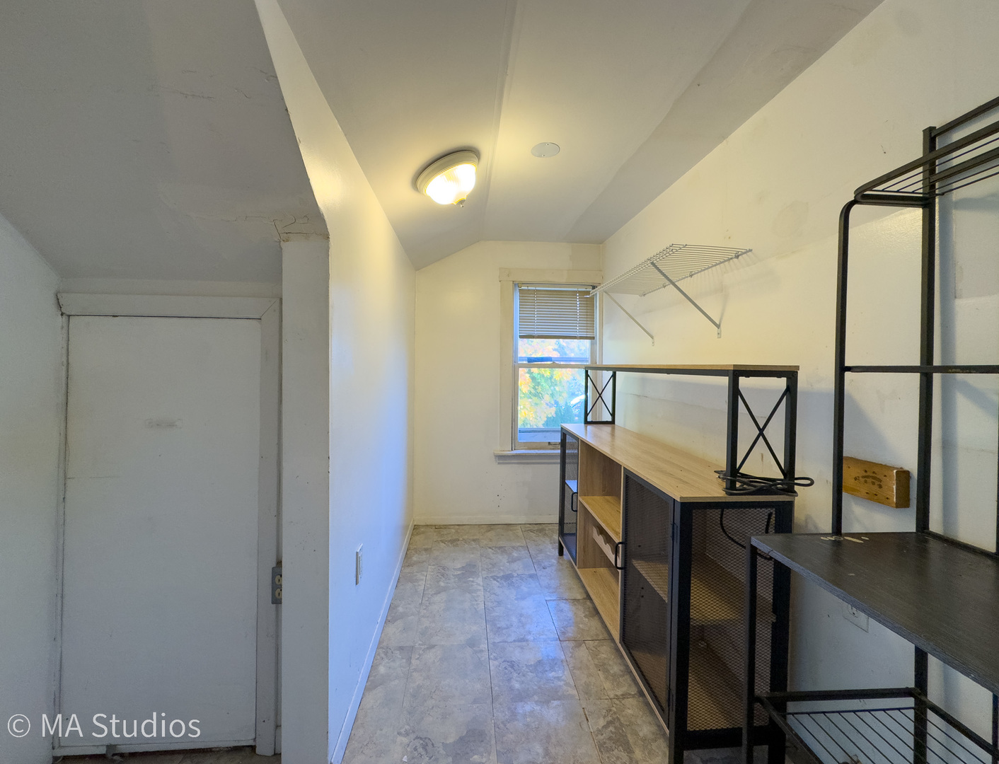 8S057 S Vine Street, Burr Ridge, IL 60527