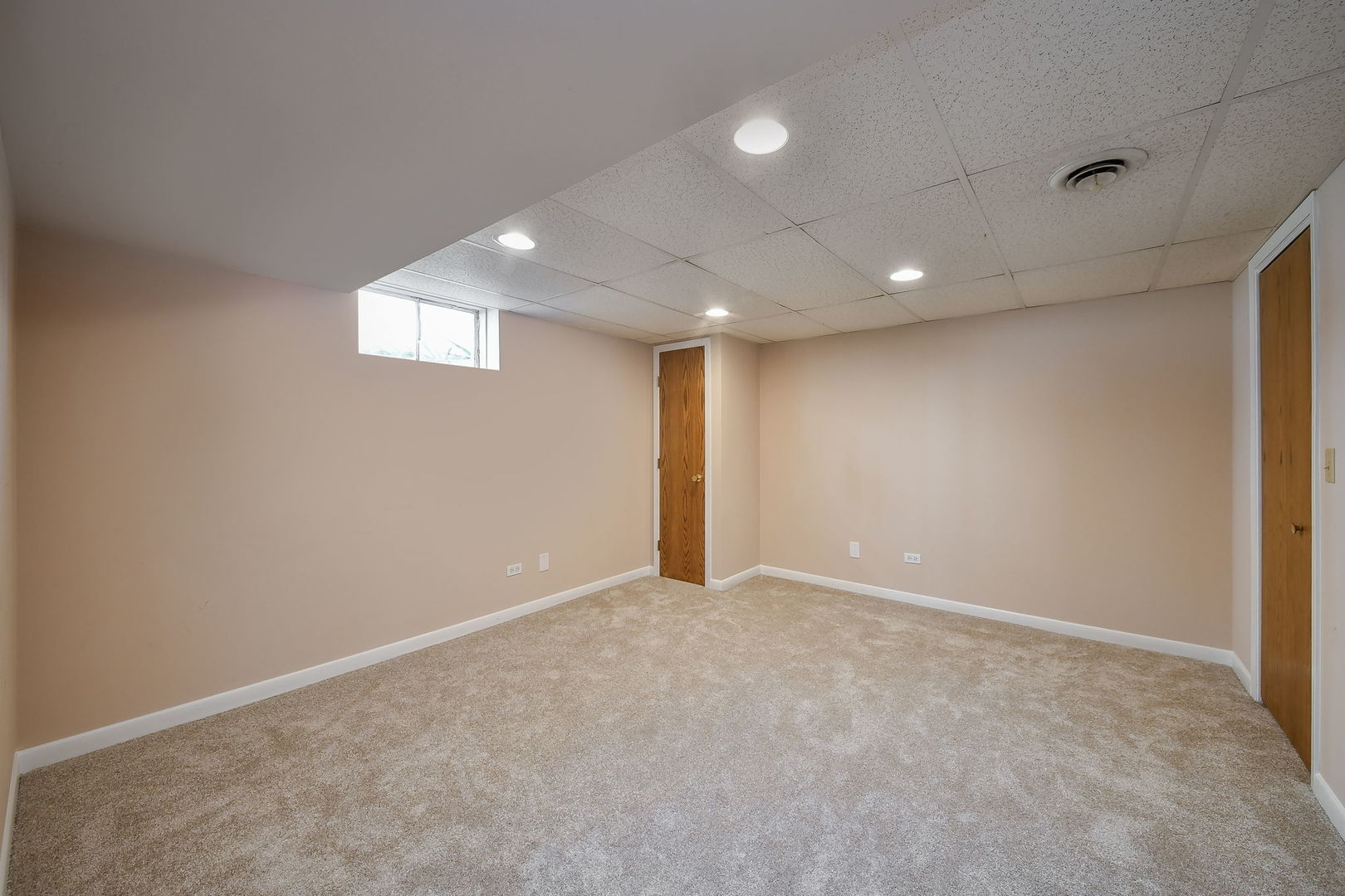 Warrenville, IL 60555