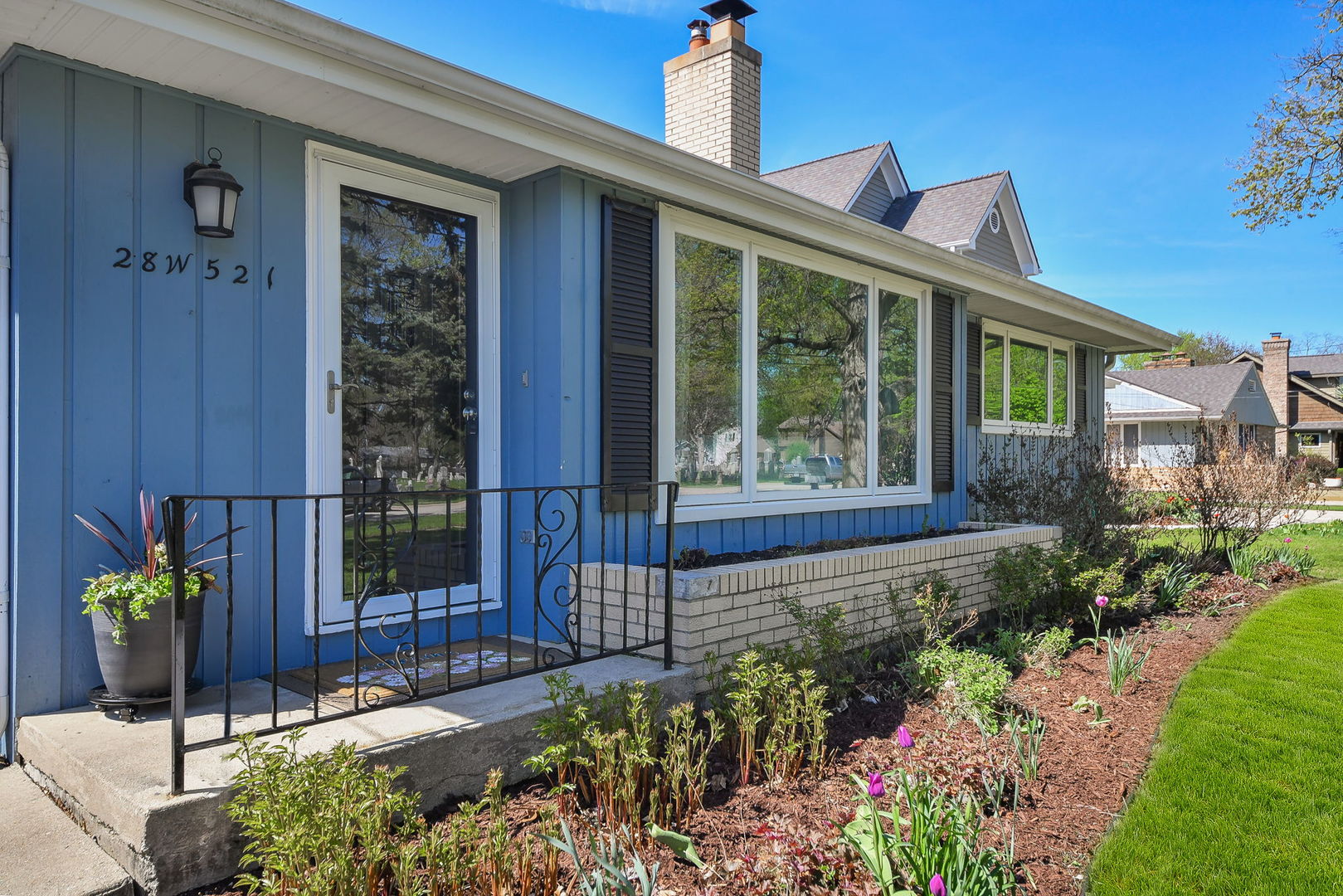 Warrenville, IL 60555