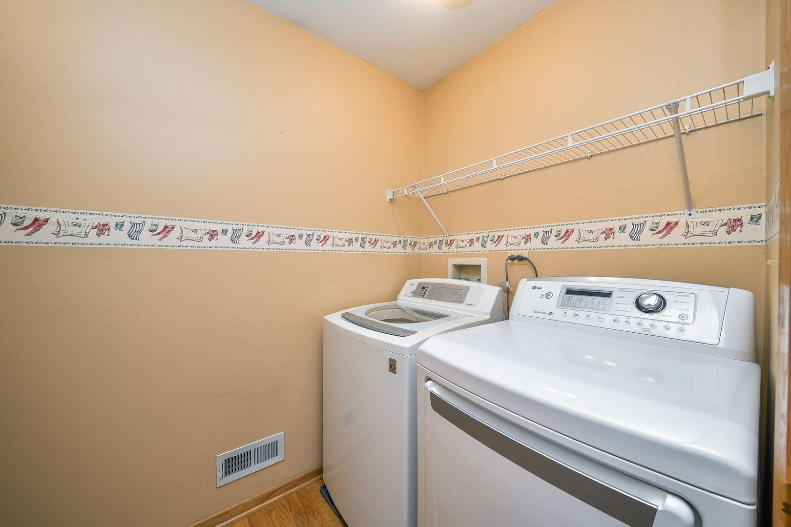 Warrenville, IL 60555