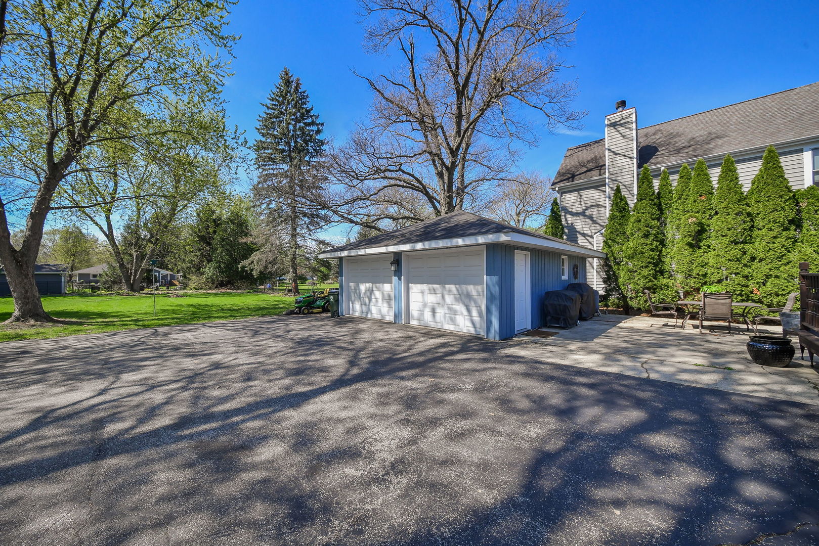 Warrenville, IL 60555