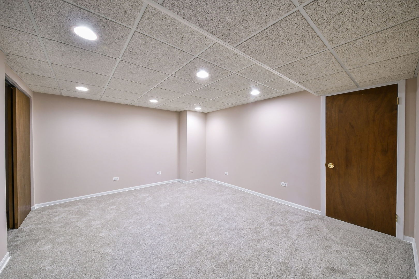 Warrenville, IL 60555