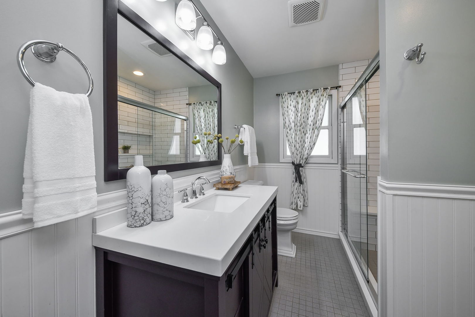 Warrenville, IL 60555