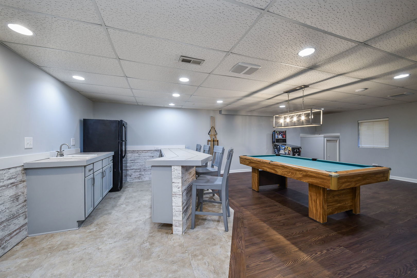 Warrenville, IL 60555