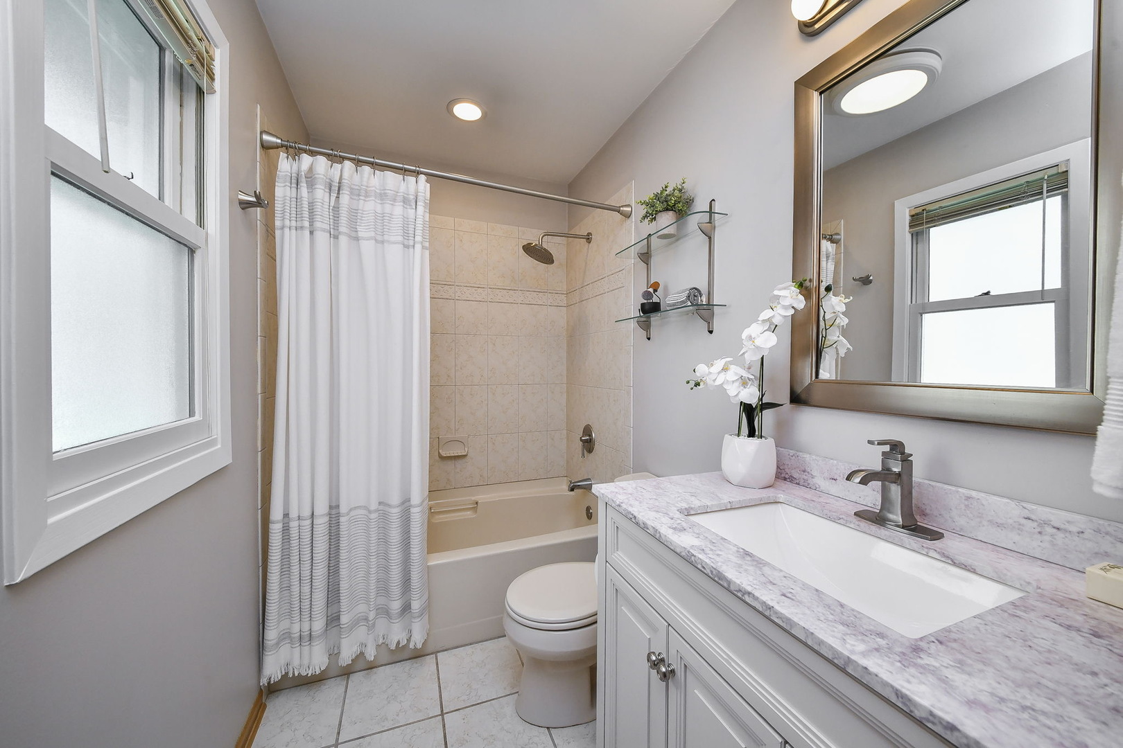 Warrenville, IL 60555