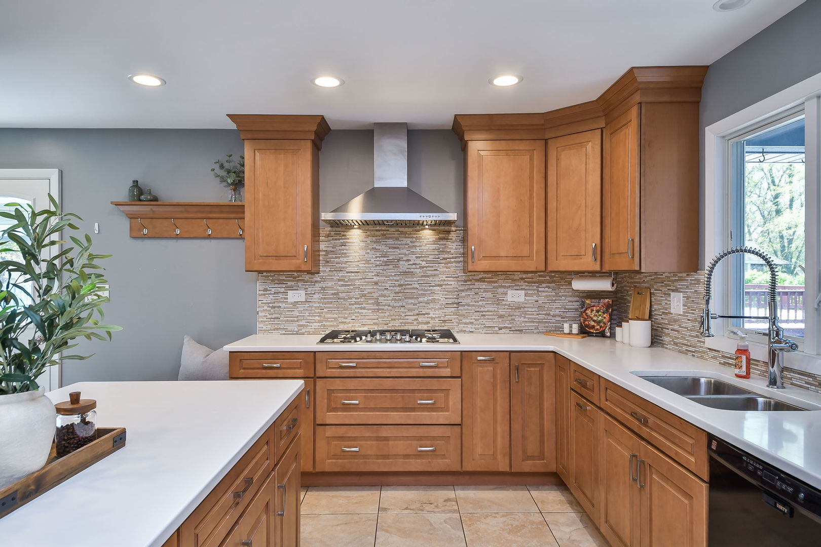 Warrenville, IL 60555