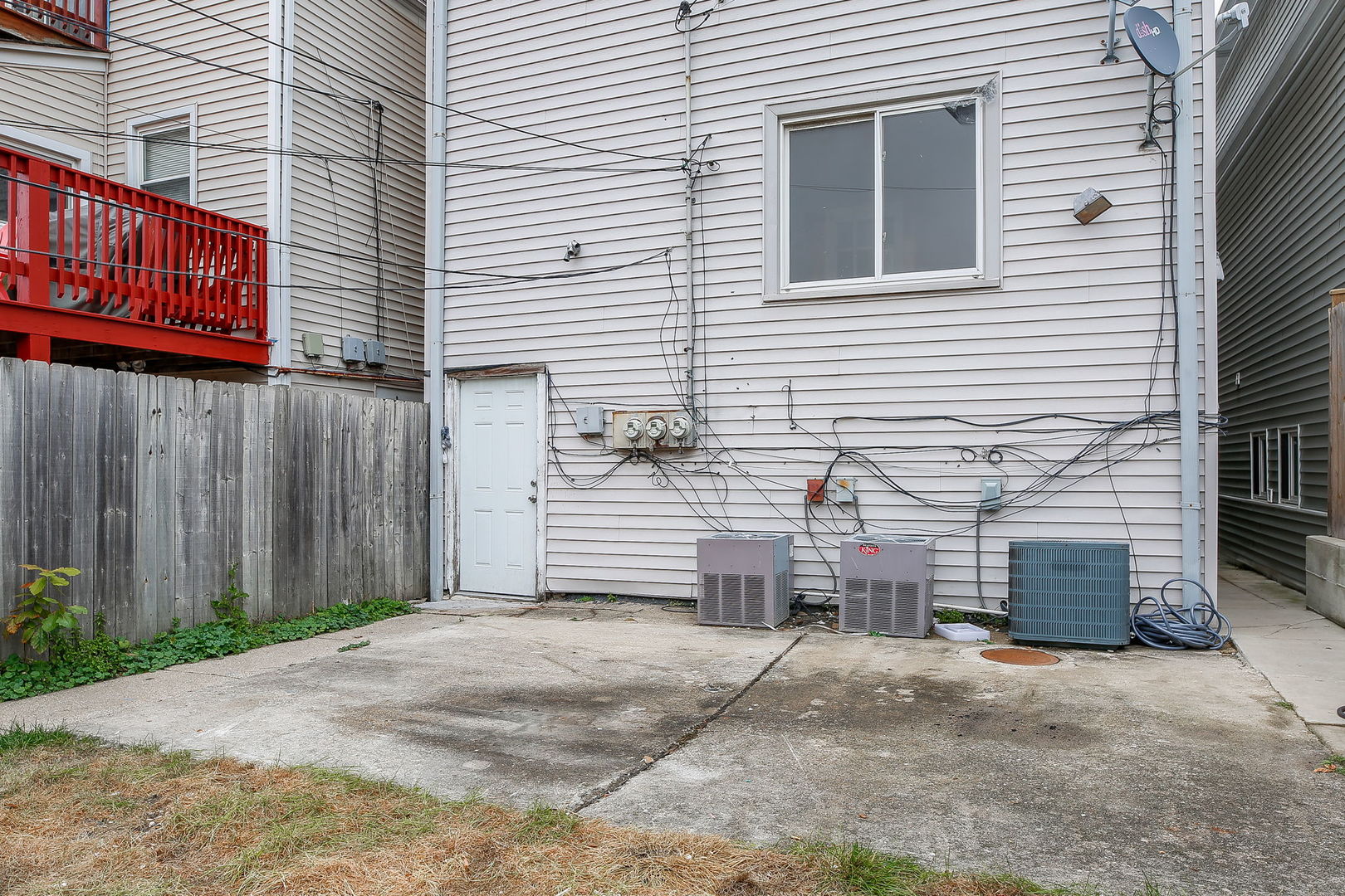 2820 N SACRAMENTO Avenue #3, Chicago, IL 60618