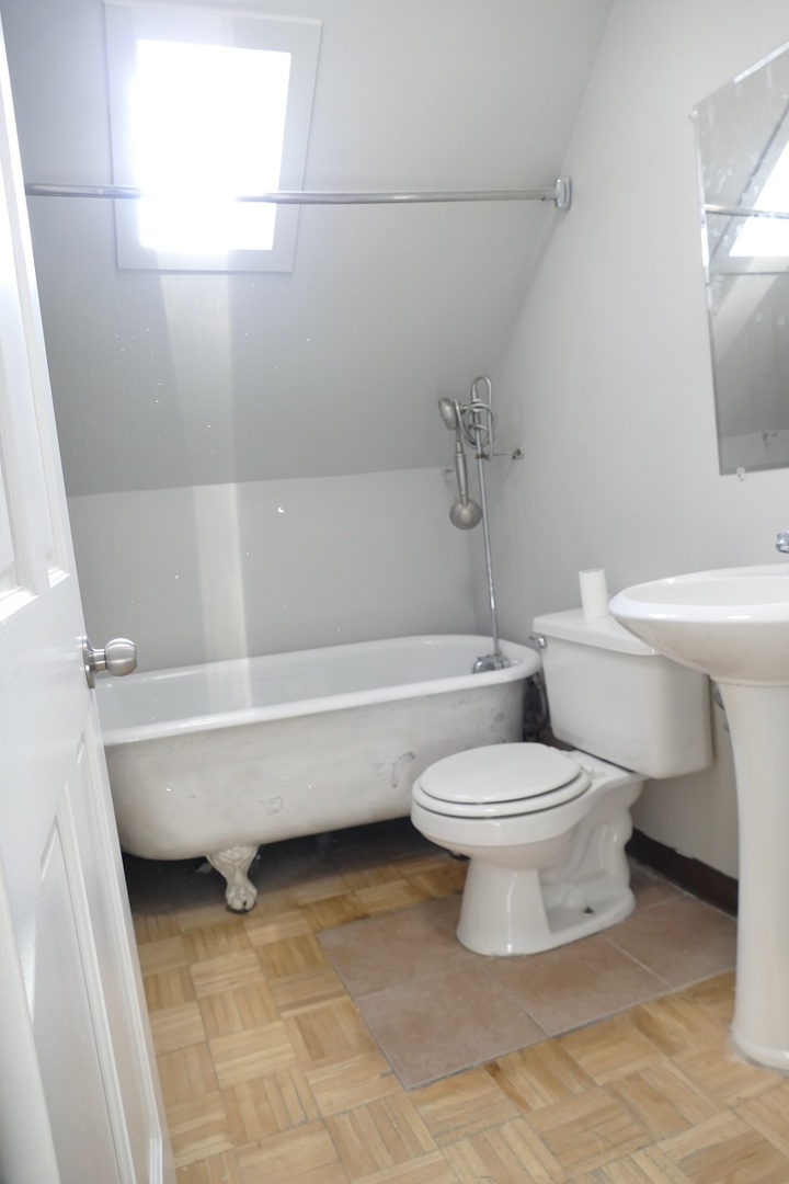 2820 N SACRAMENTO Avenue #3, Chicago, IL 60618