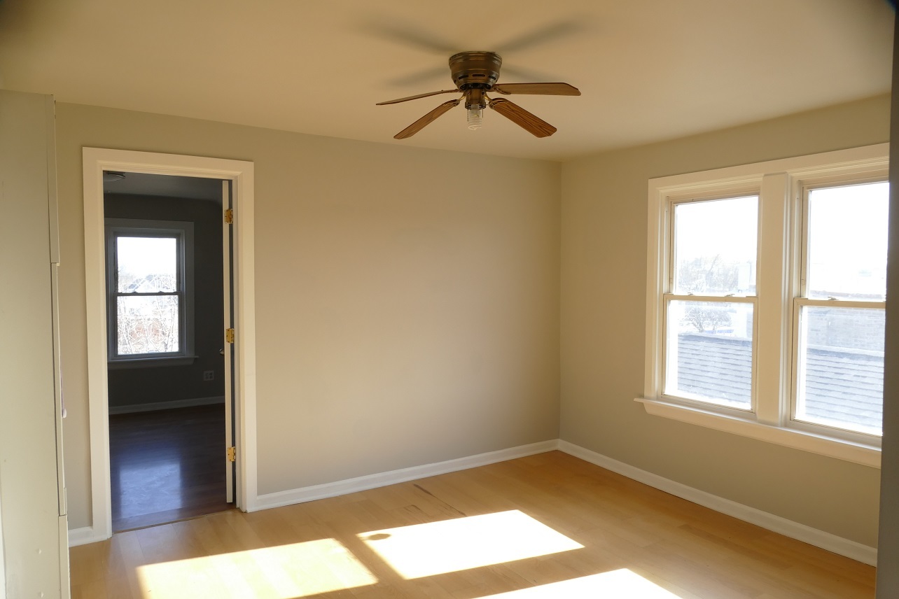 2820 N SACRAMENTO Avenue #3, Chicago, IL 60618