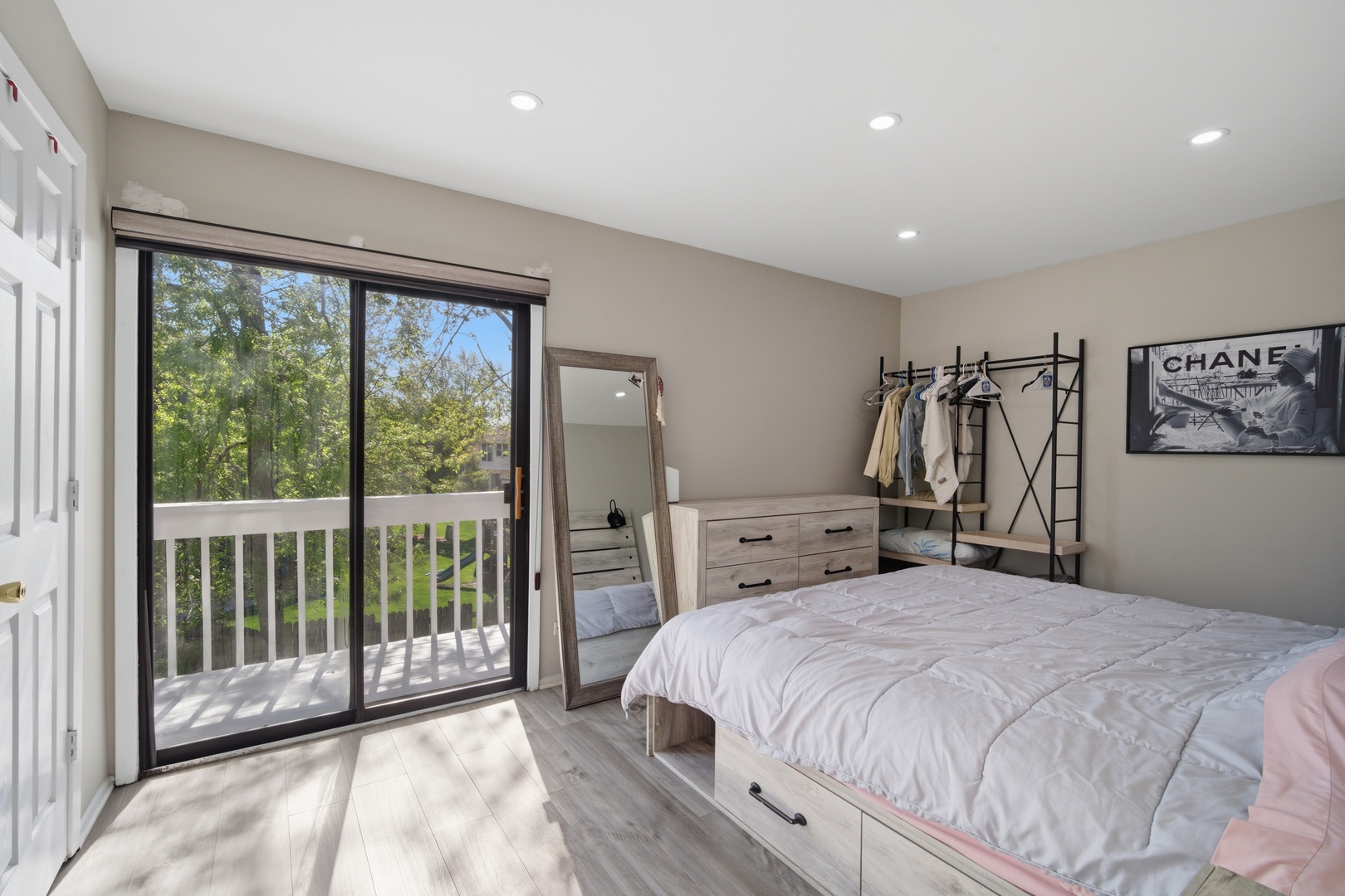 Hoffman Estates, IL 60169