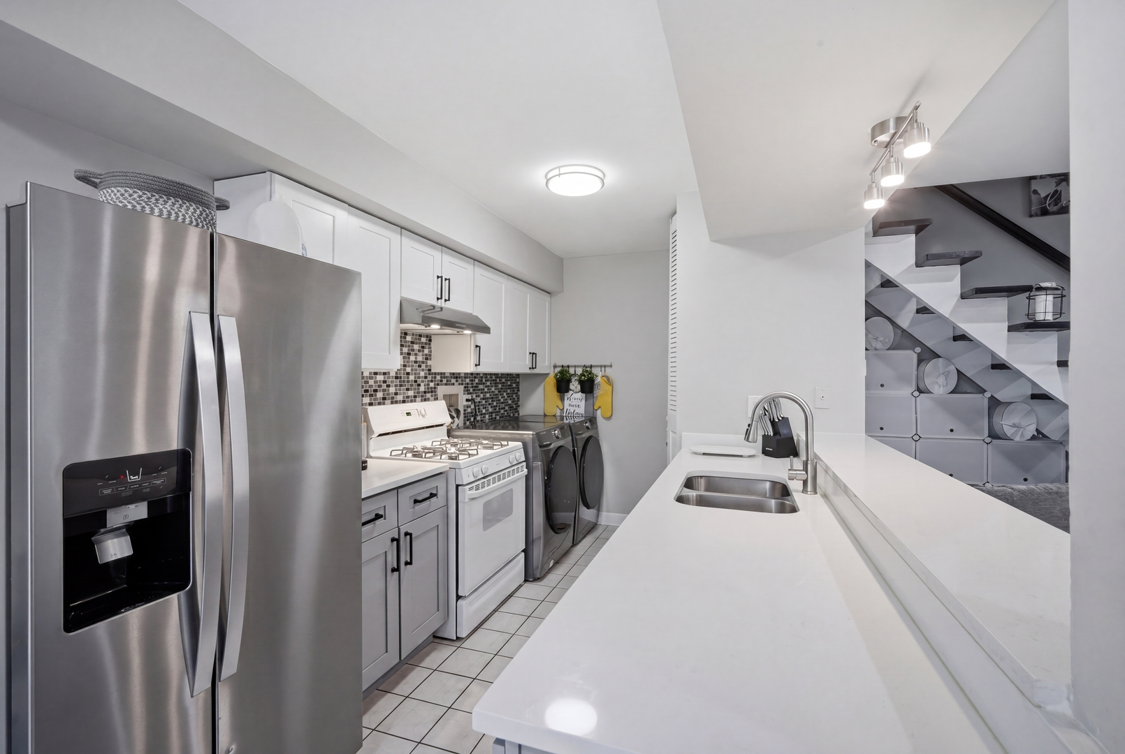 Hoffman Estates, IL 60169