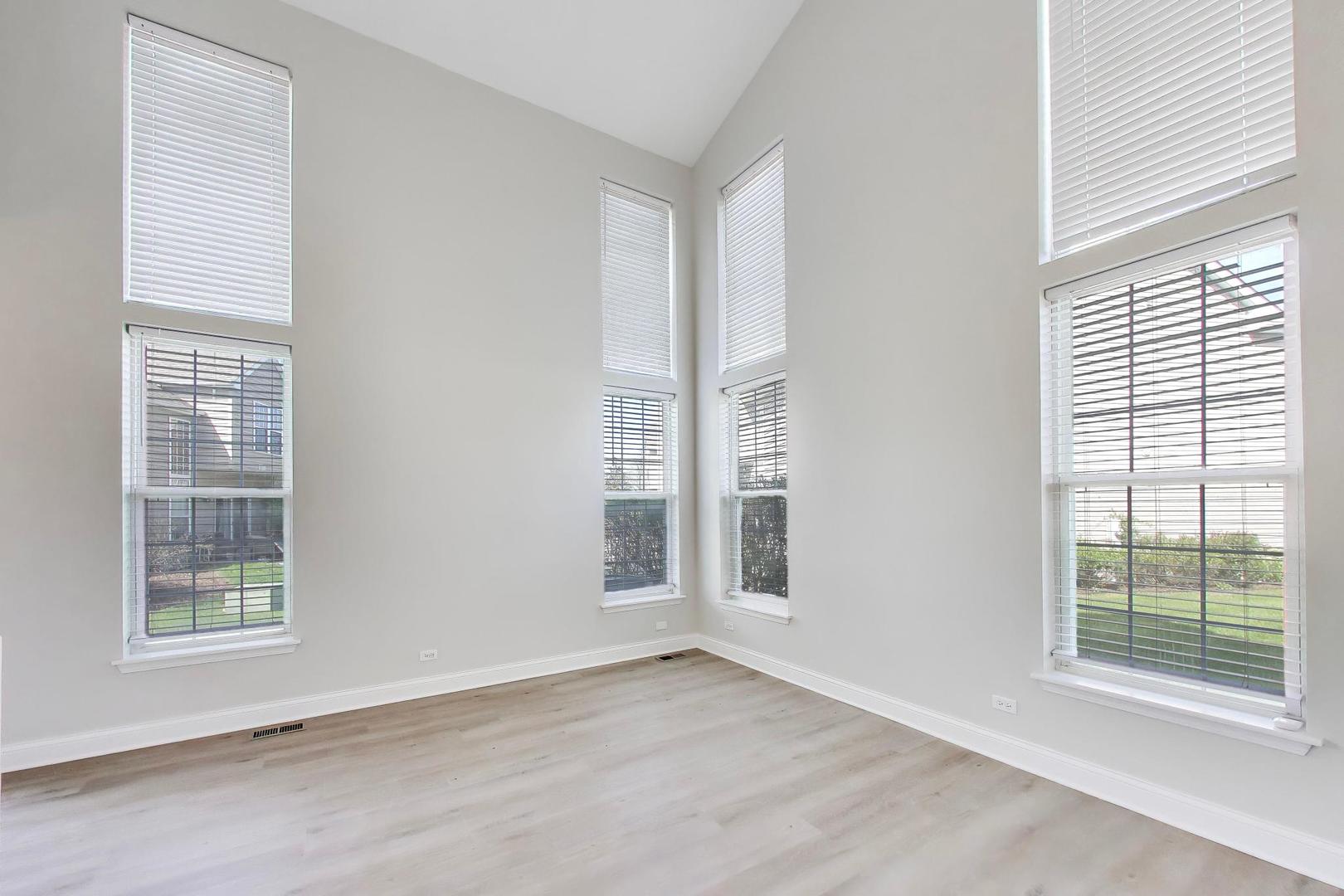 2219 Rossiter Parkway, Plainfield, IL 60586