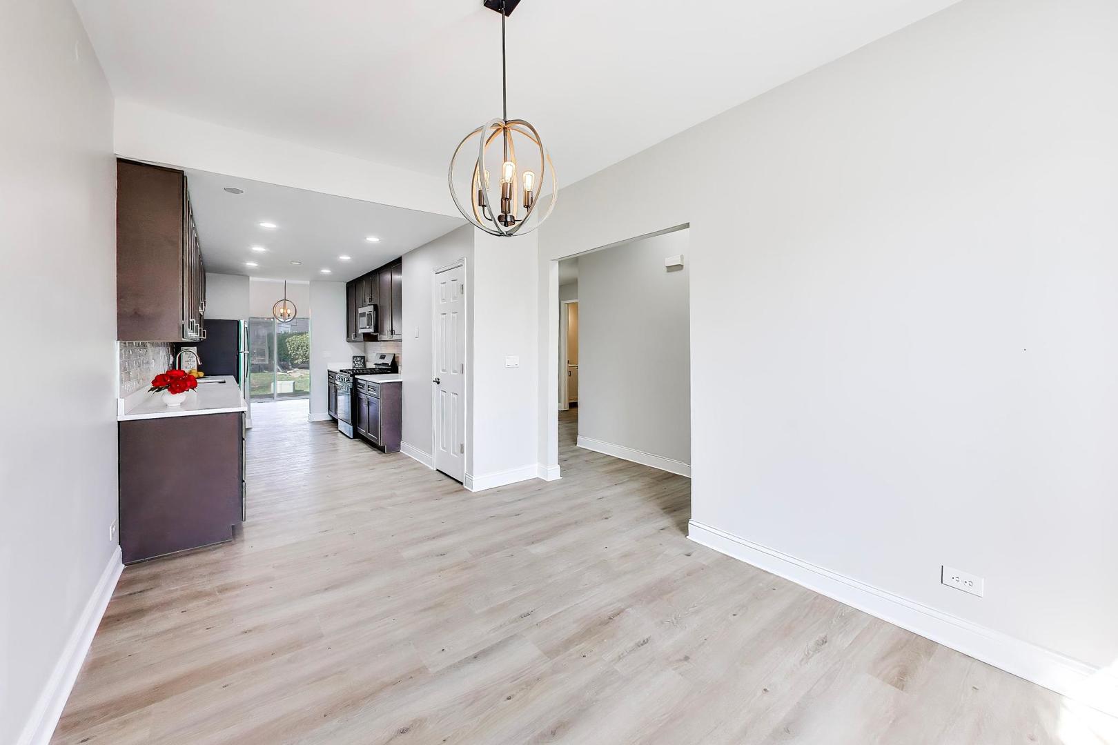 2219 Rossiter Parkway, Plainfield, IL 60586