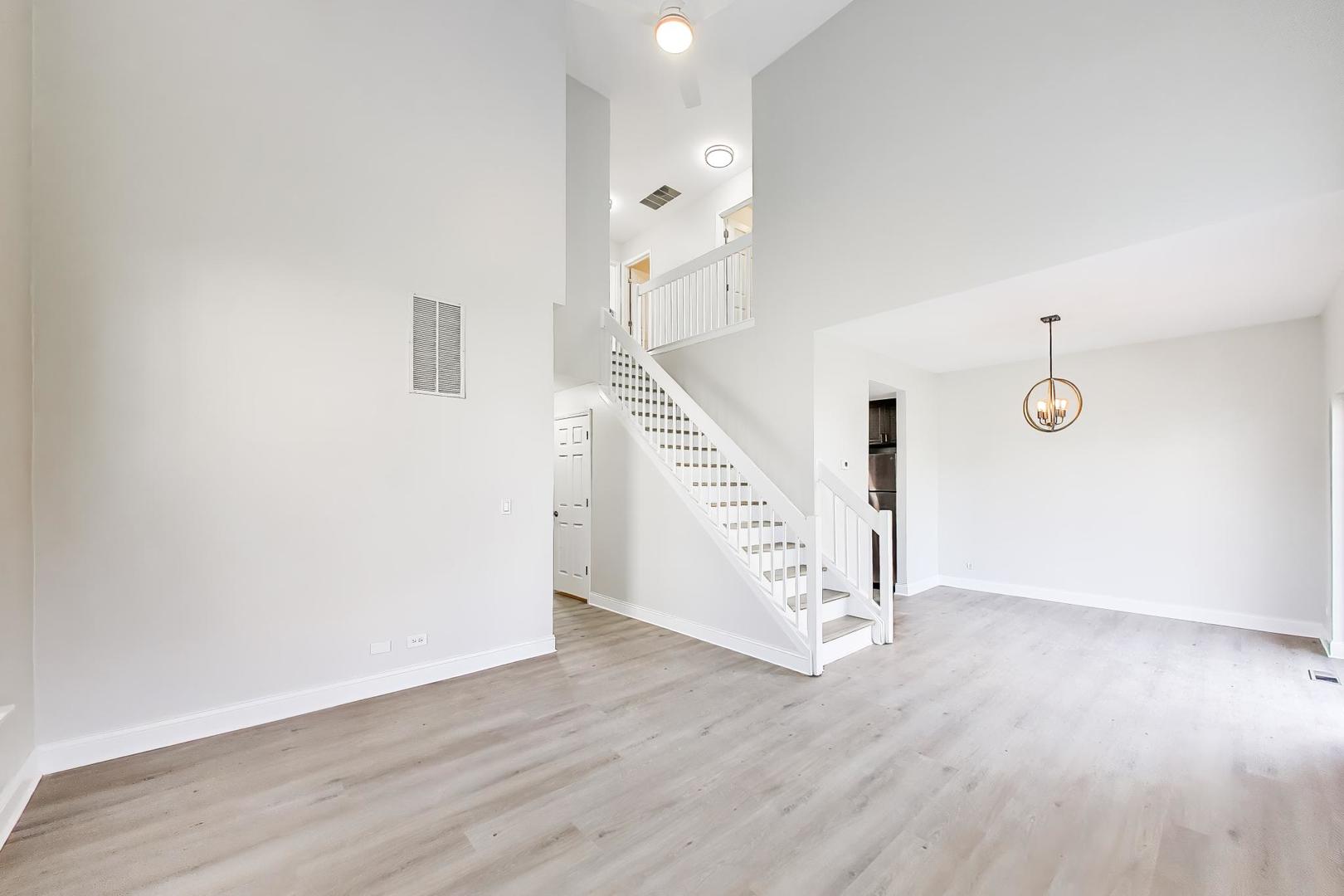 2219 Rossiter Parkway, Plainfield, IL 60586