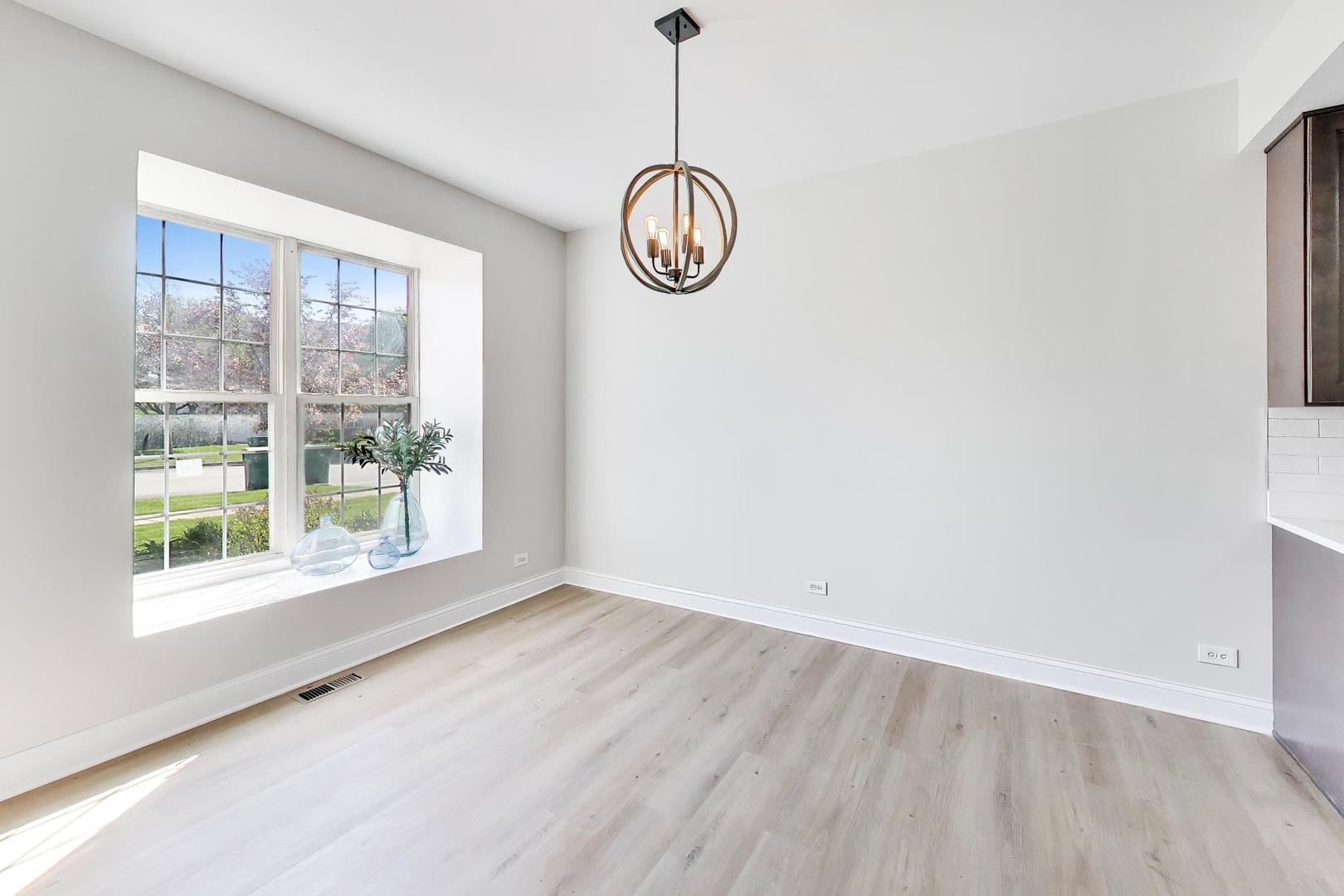 2219 Rossiter Parkway, Plainfield, IL 60586