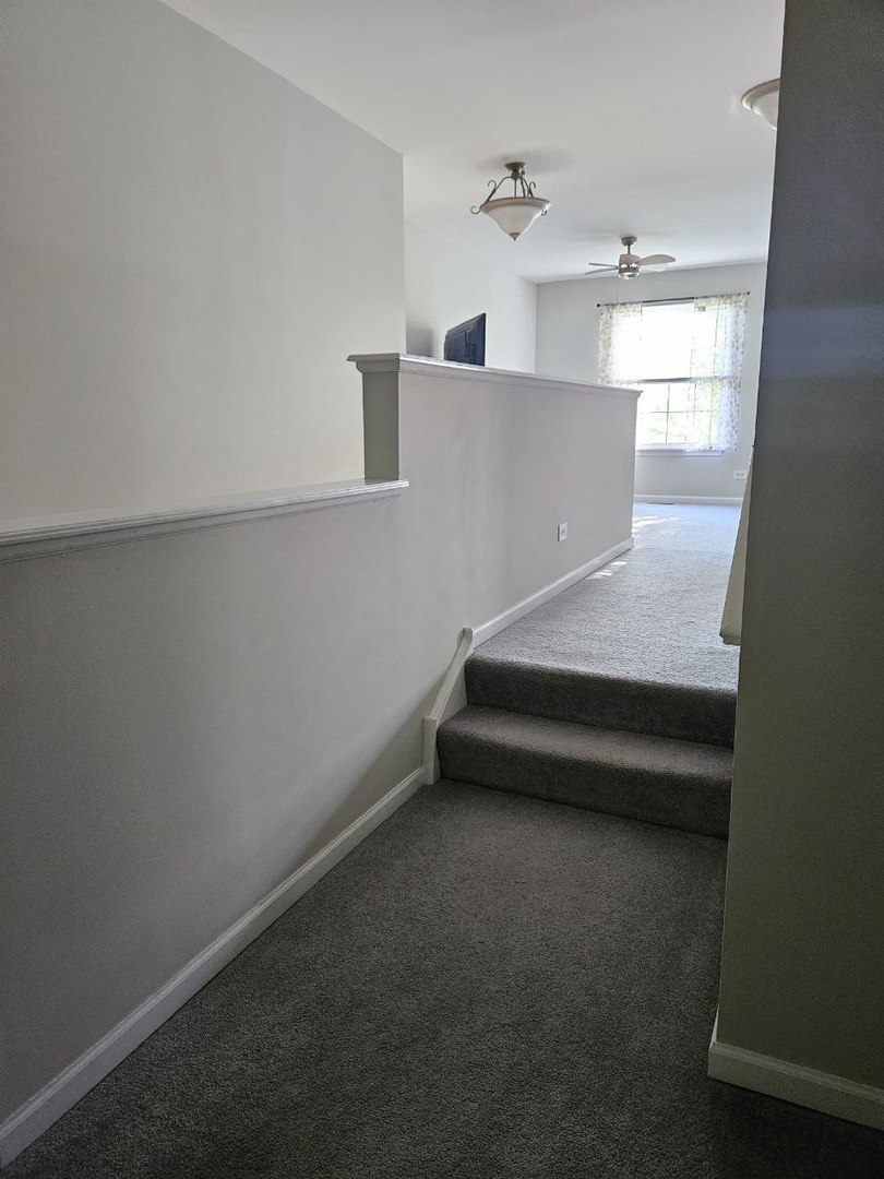 8132 Concord Lane #E, Justice, IL 60458