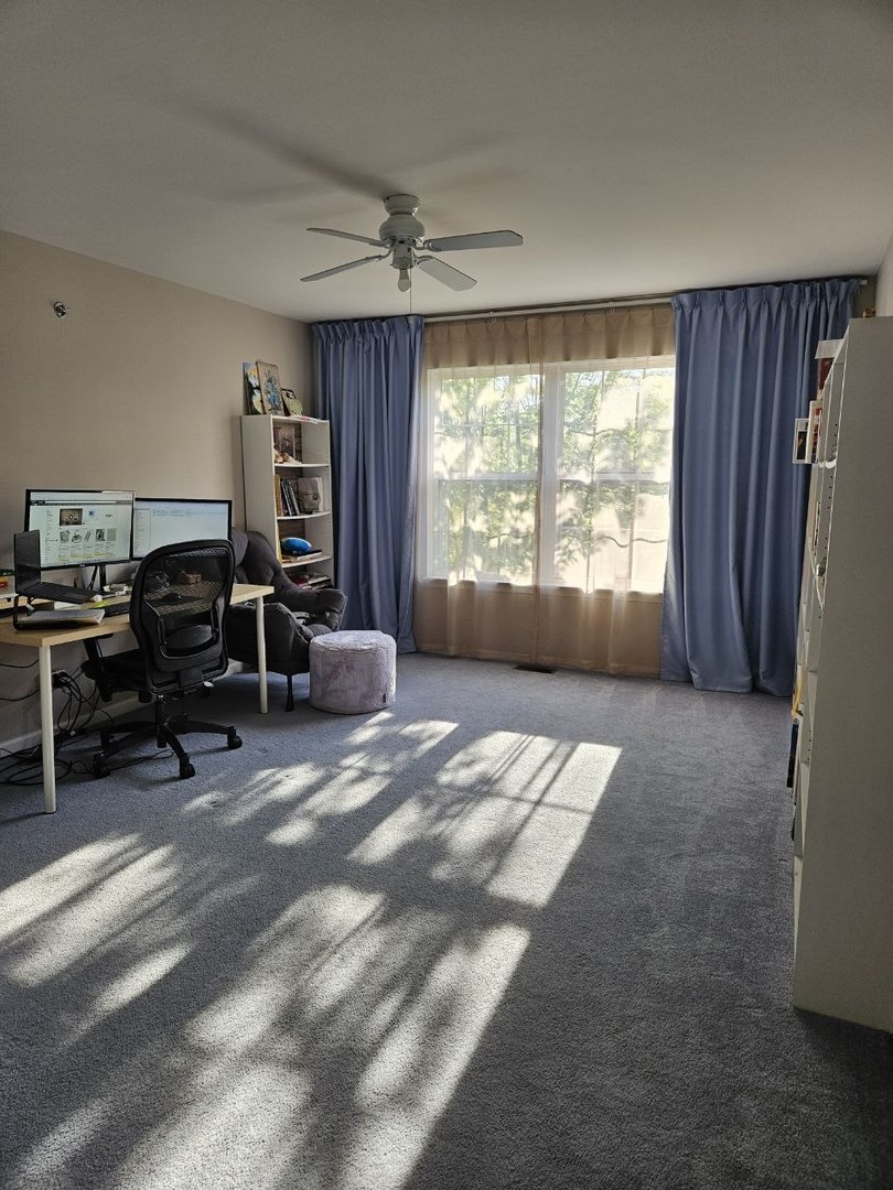 8132 Concord Lane #E, Justice, IL 60458