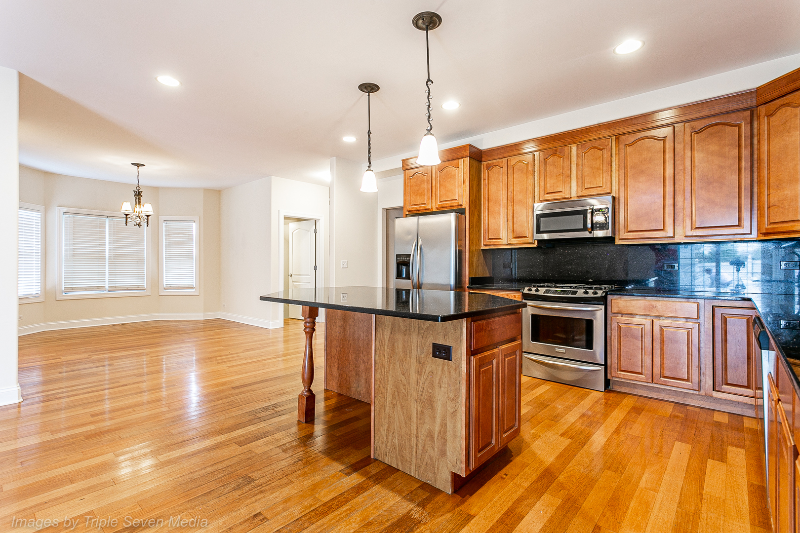 831 N Yale Avenue, Villa Park, IL 60181