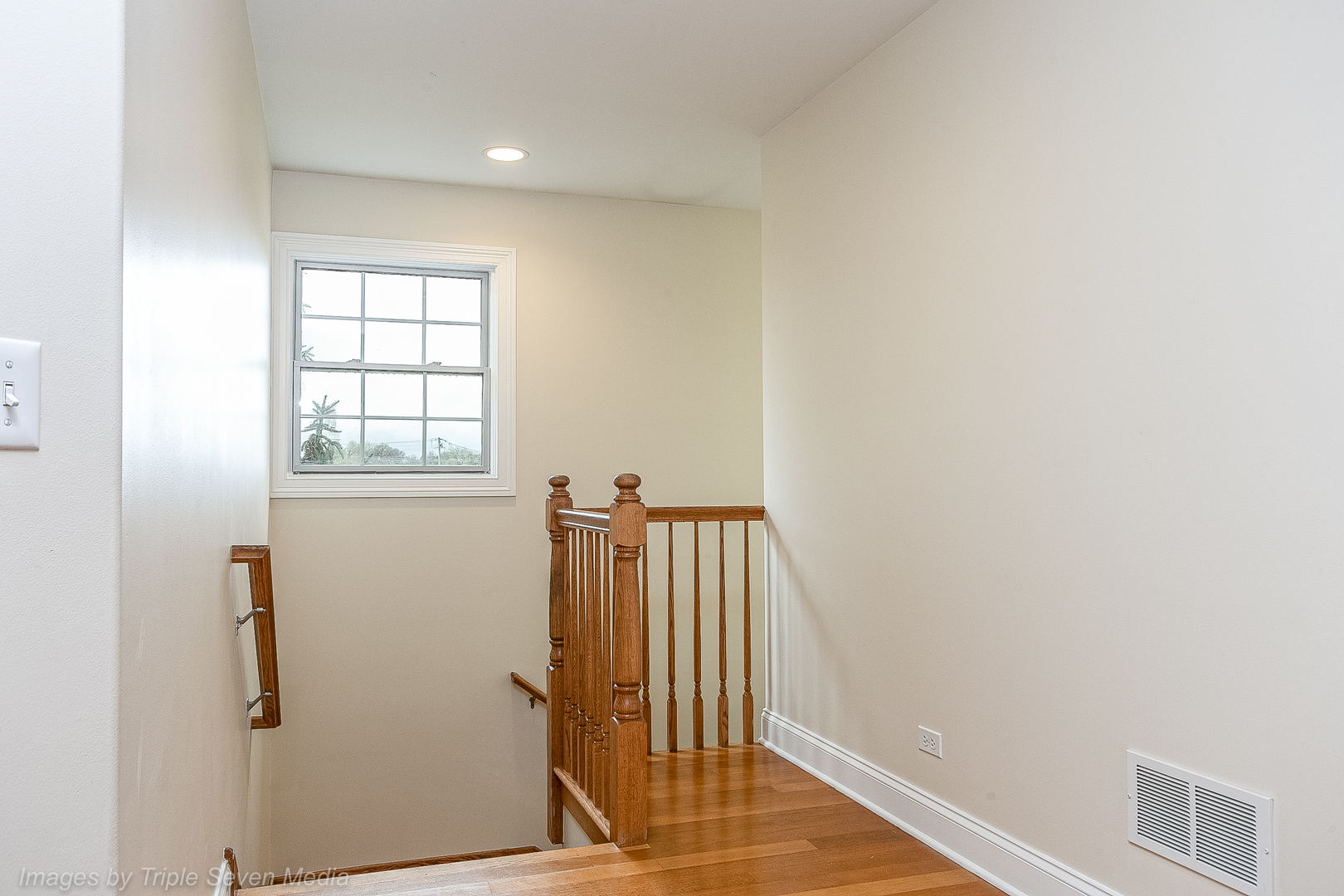 831 N Yale Avenue, Villa Park, IL 60181