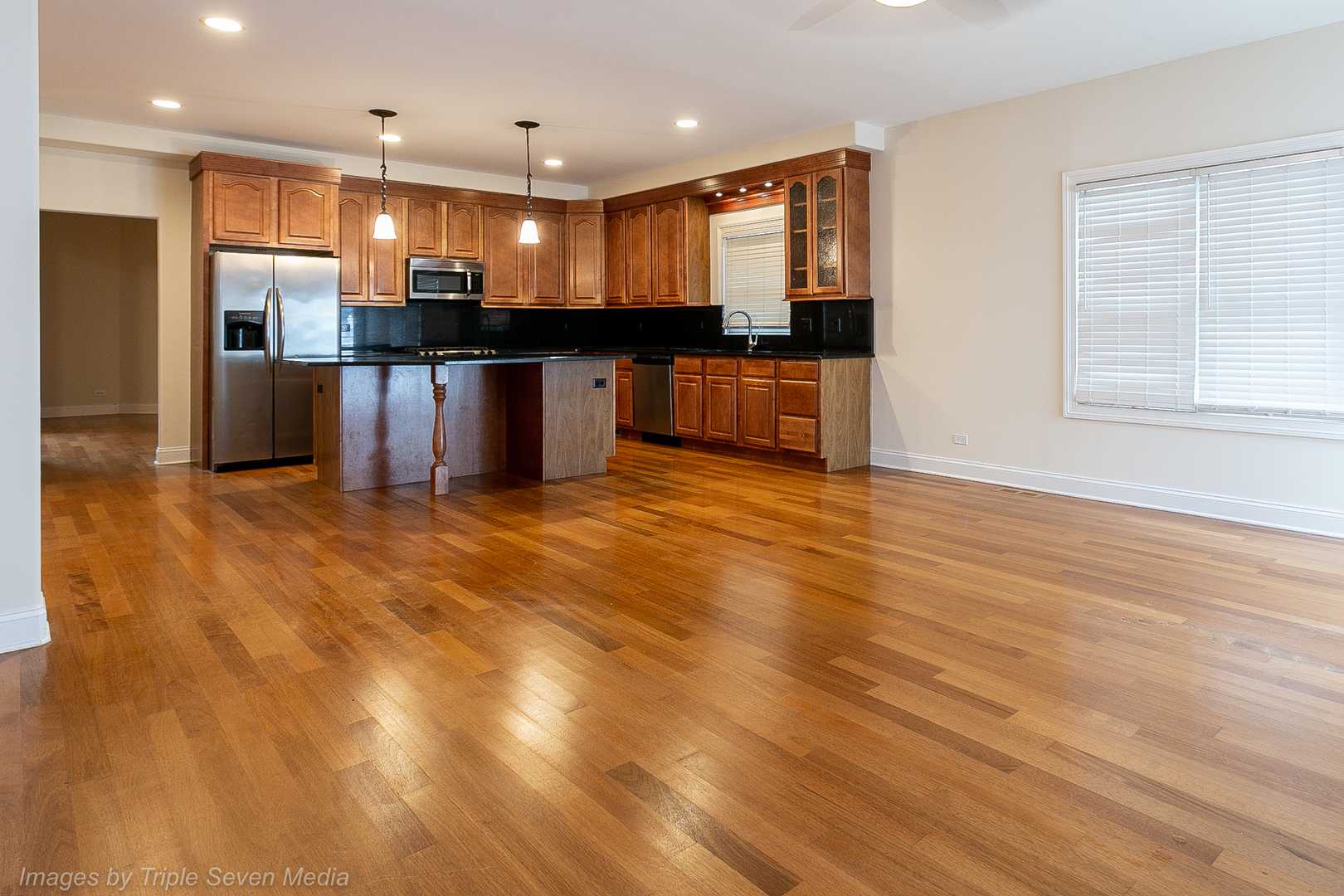 831 N Yale Avenue, Villa Park, IL 60181