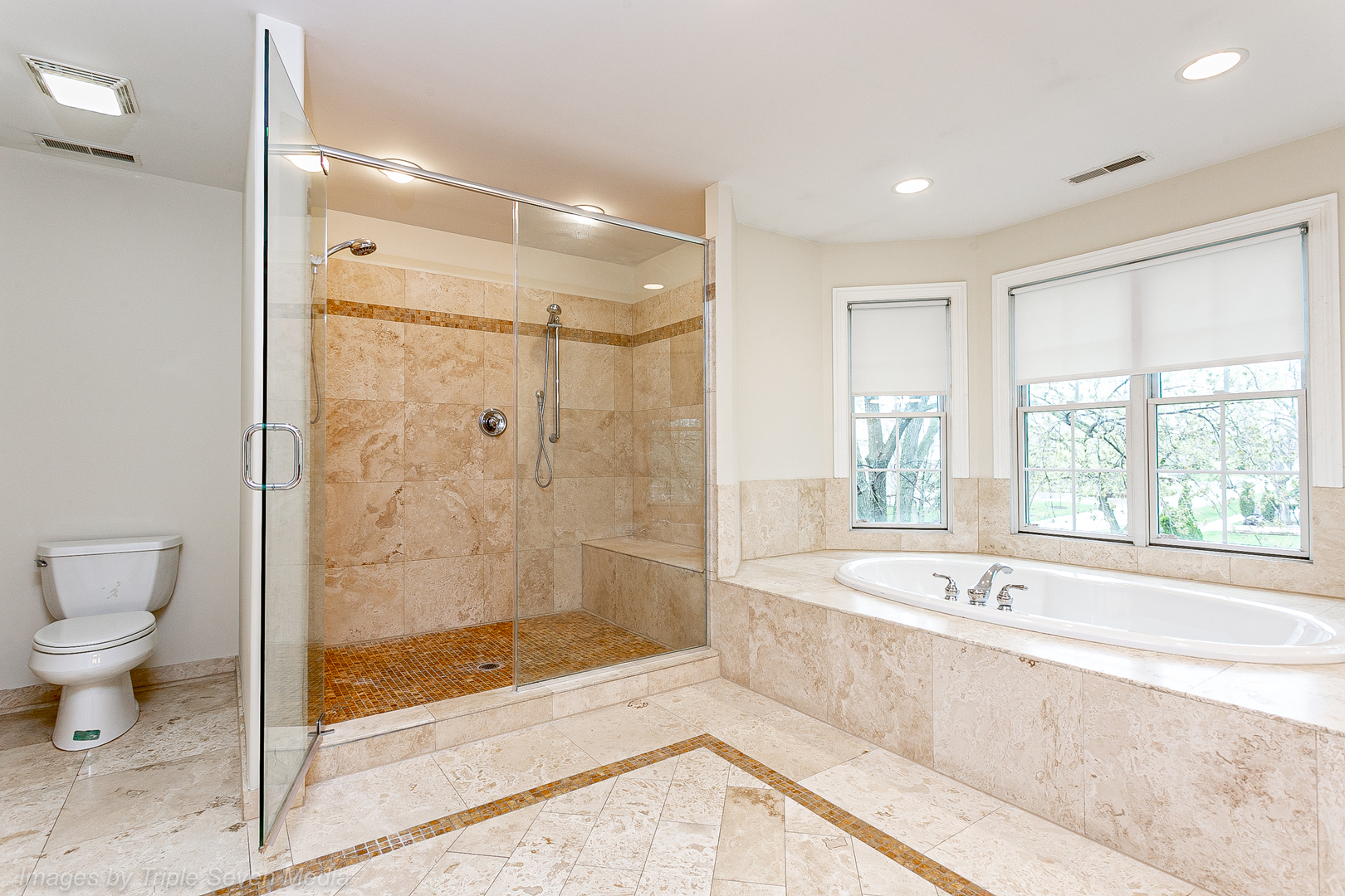 831 N Yale Avenue, Villa Park, IL 60181