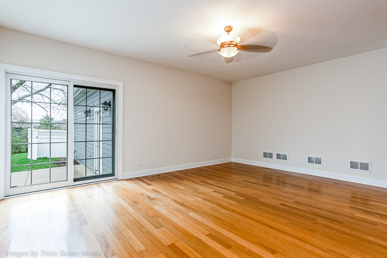 831 N Yale Avenue, Villa Park, IL 60181