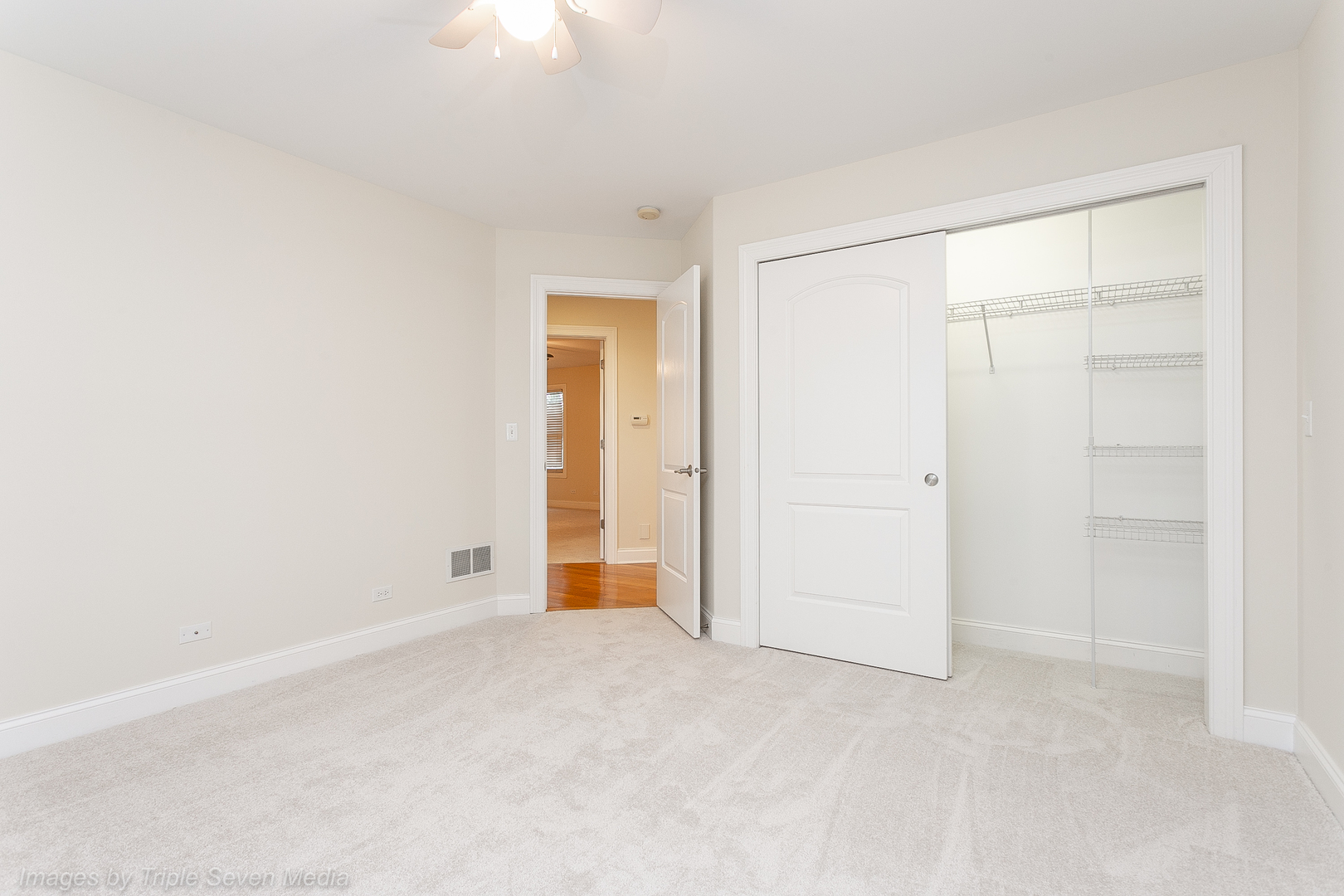 831 N Yale Avenue, Villa Park, IL 60181