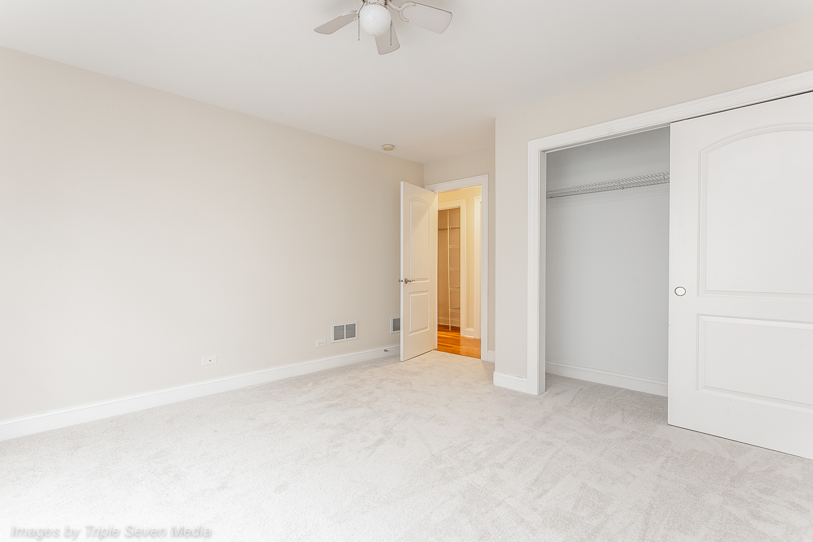 831 N Yale Avenue, Villa Park, IL 60181