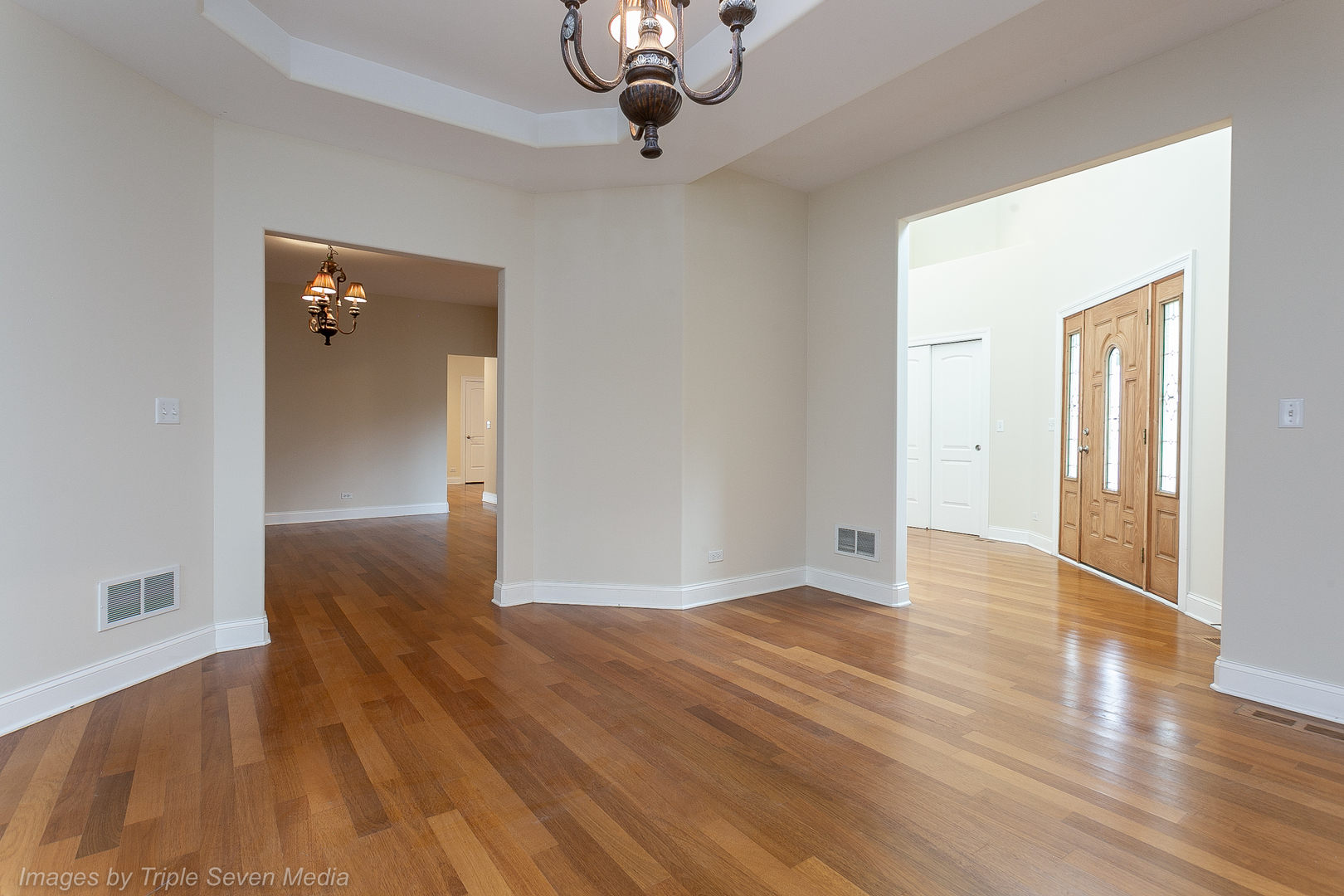 831 N Yale Avenue, Villa Park, IL 60181