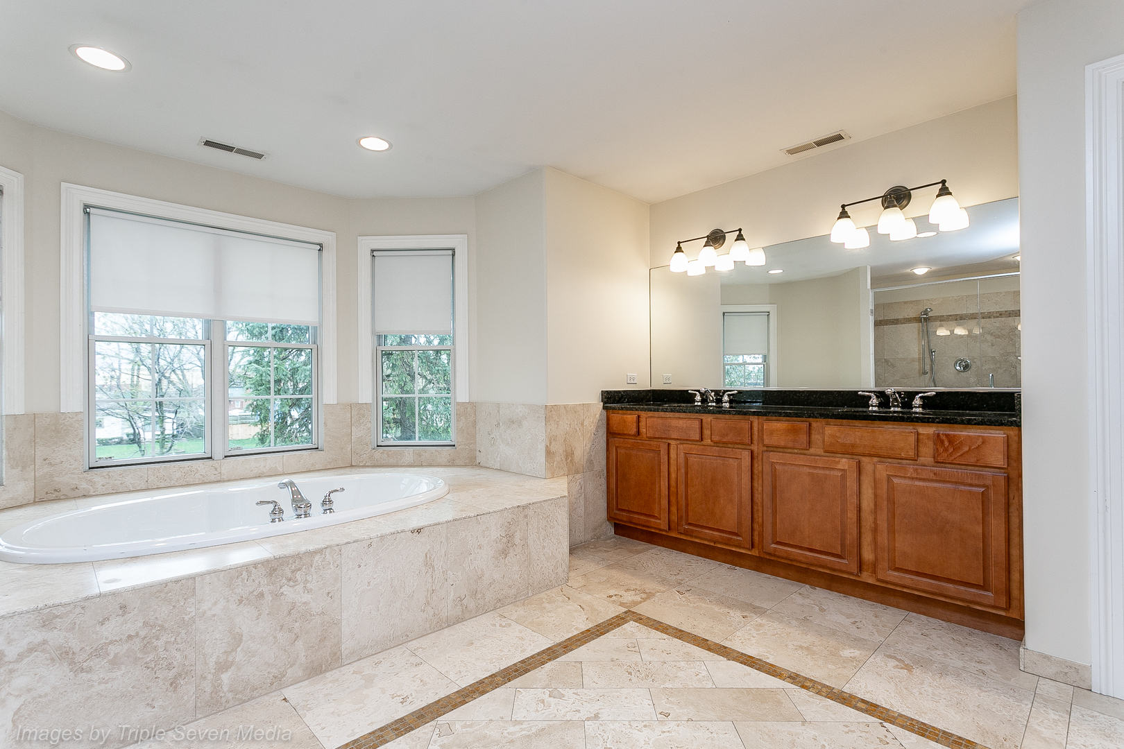 831 N Yale Avenue, Villa Park, IL 60181