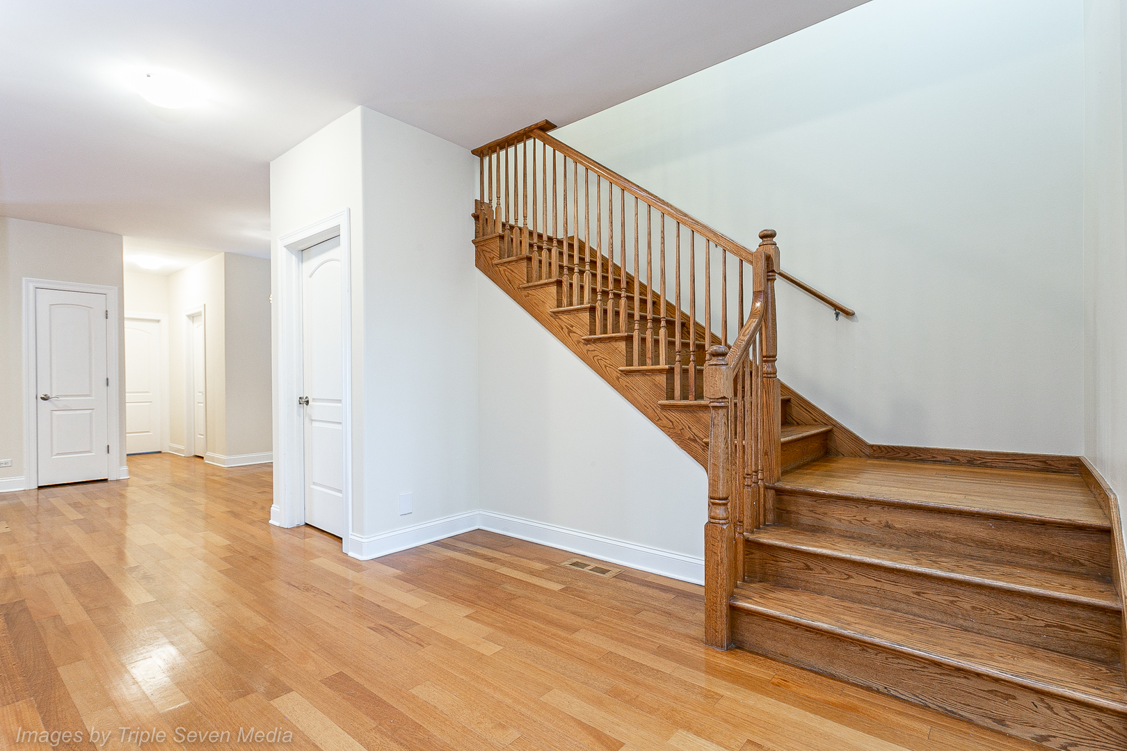 831 N Yale Avenue, Villa Park, IL 60181