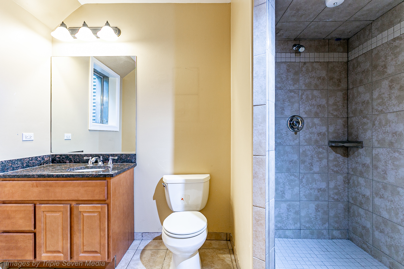 831 N Yale Avenue, Villa Park, IL 60181