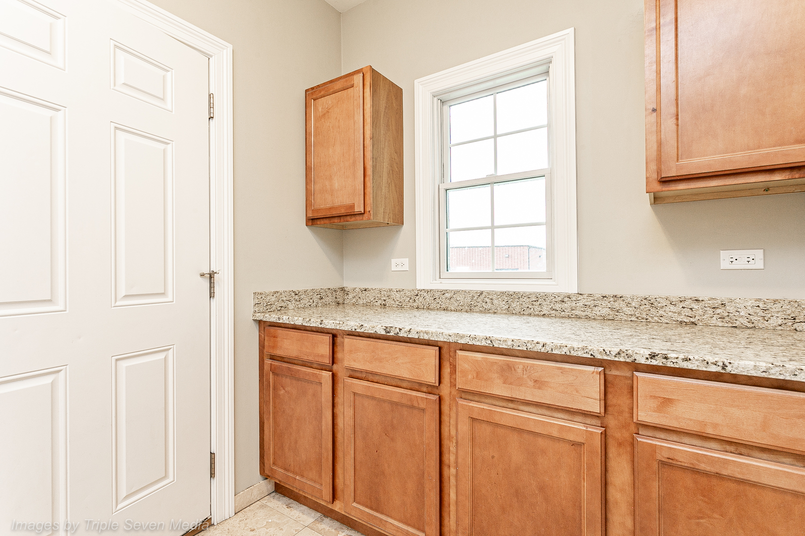 831 N Yale Avenue, Villa Park, IL 60181