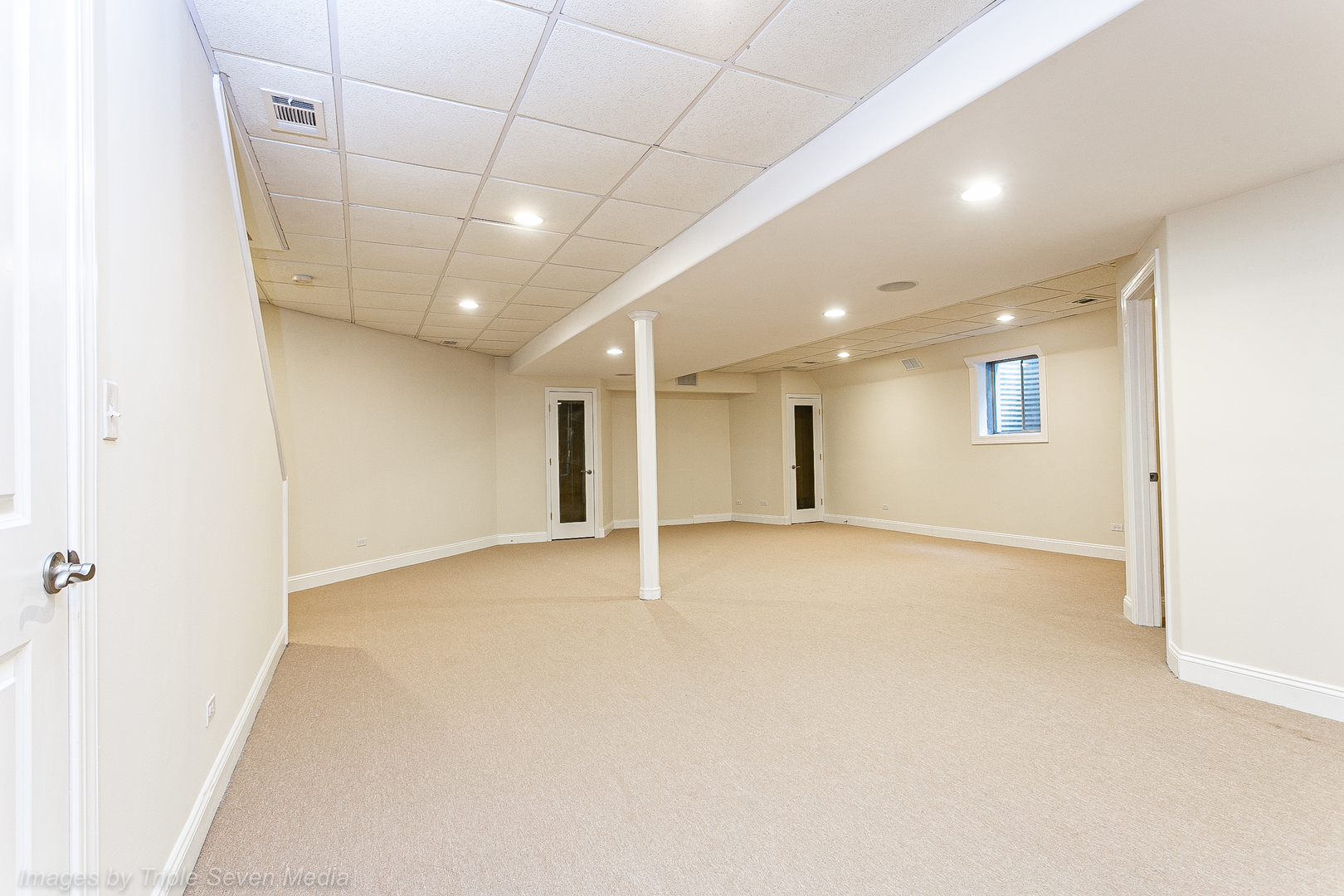 831 N Yale Avenue, Villa Park, IL 60181