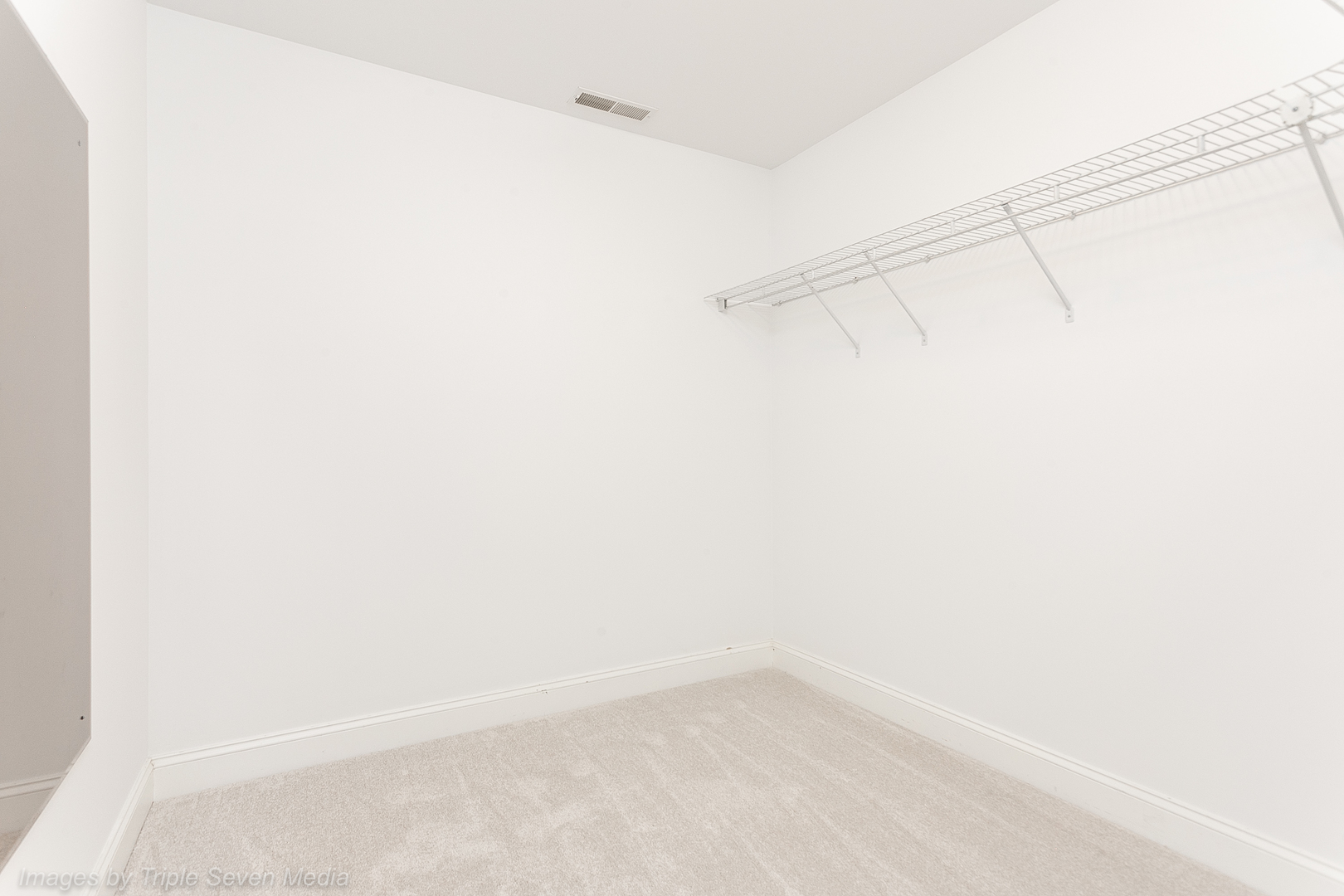 831 N Yale Avenue, Villa Park, IL 60181