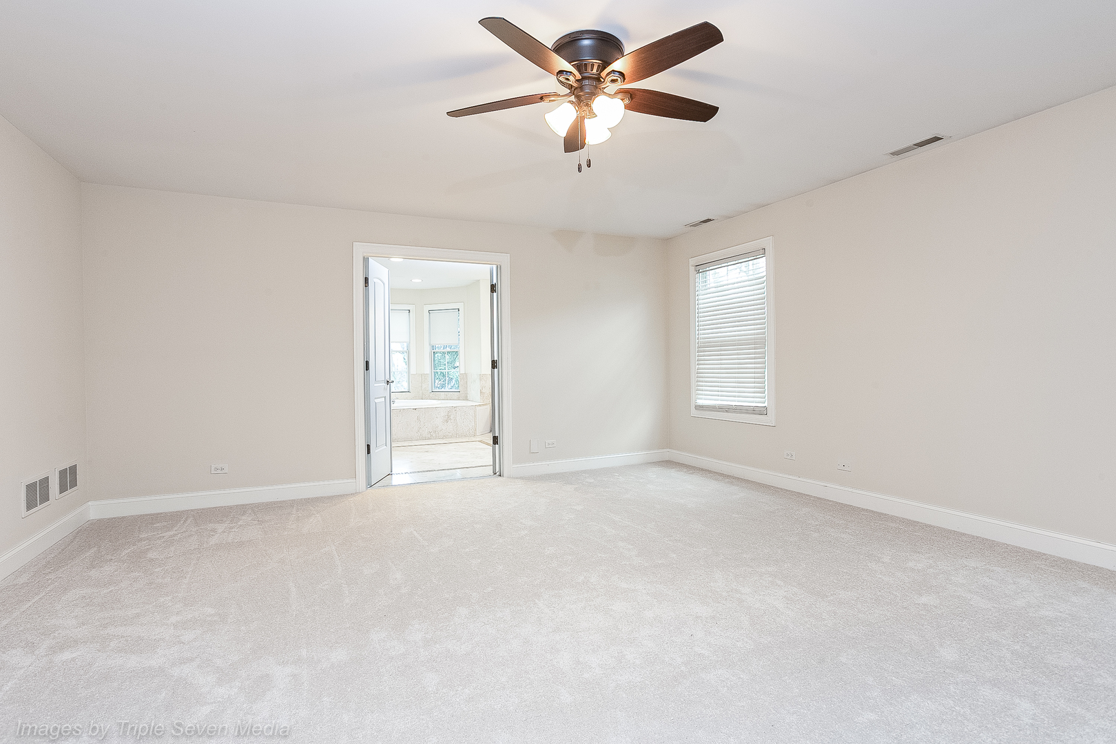 831 N Yale Avenue, Villa Park, IL 60181