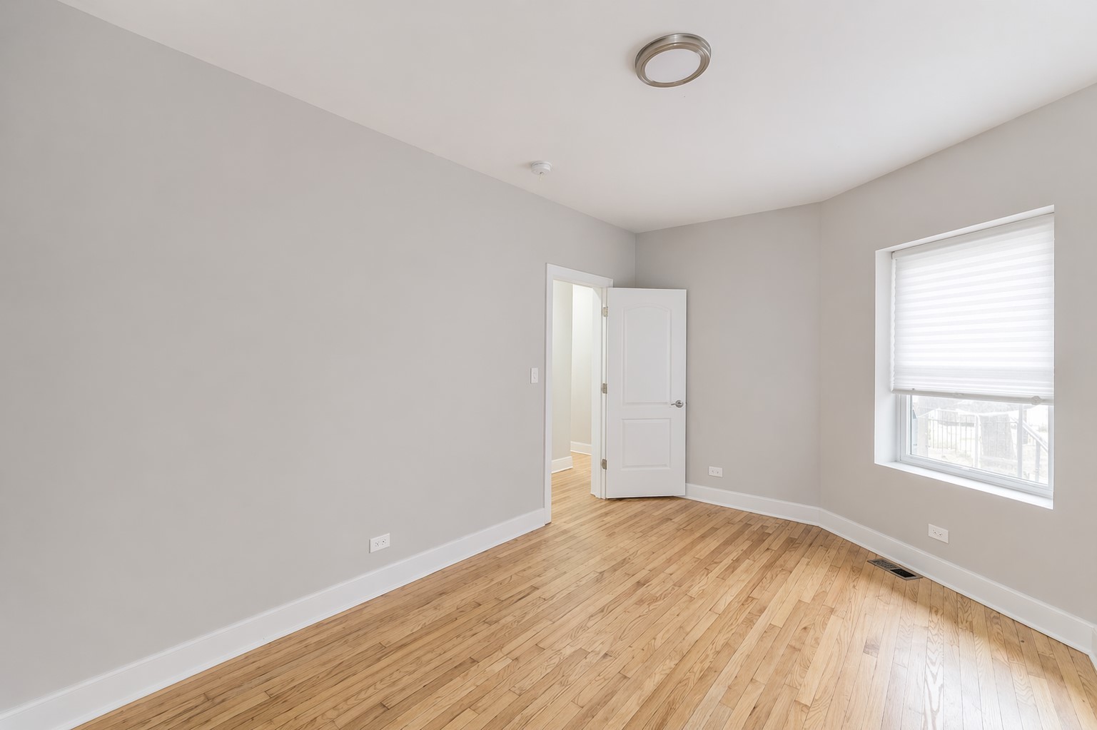 7944 S Ellis Avenue #1, Chicago, IL 60619