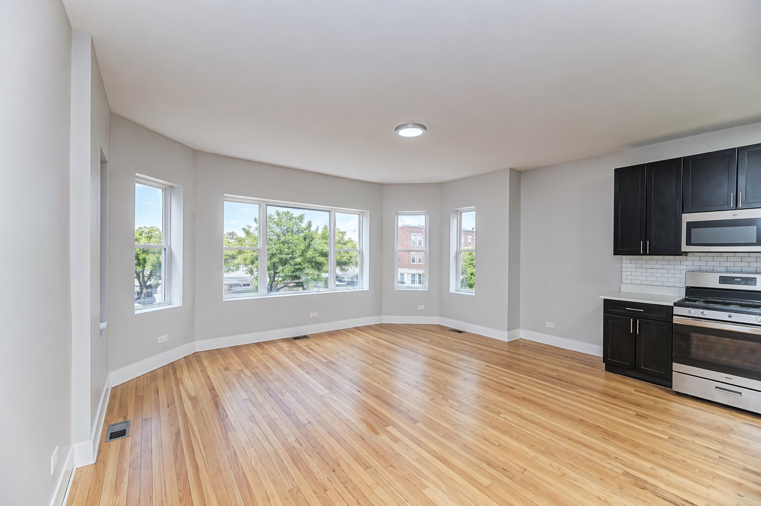 7944 S Ellis Avenue #1, Chicago, IL 60619