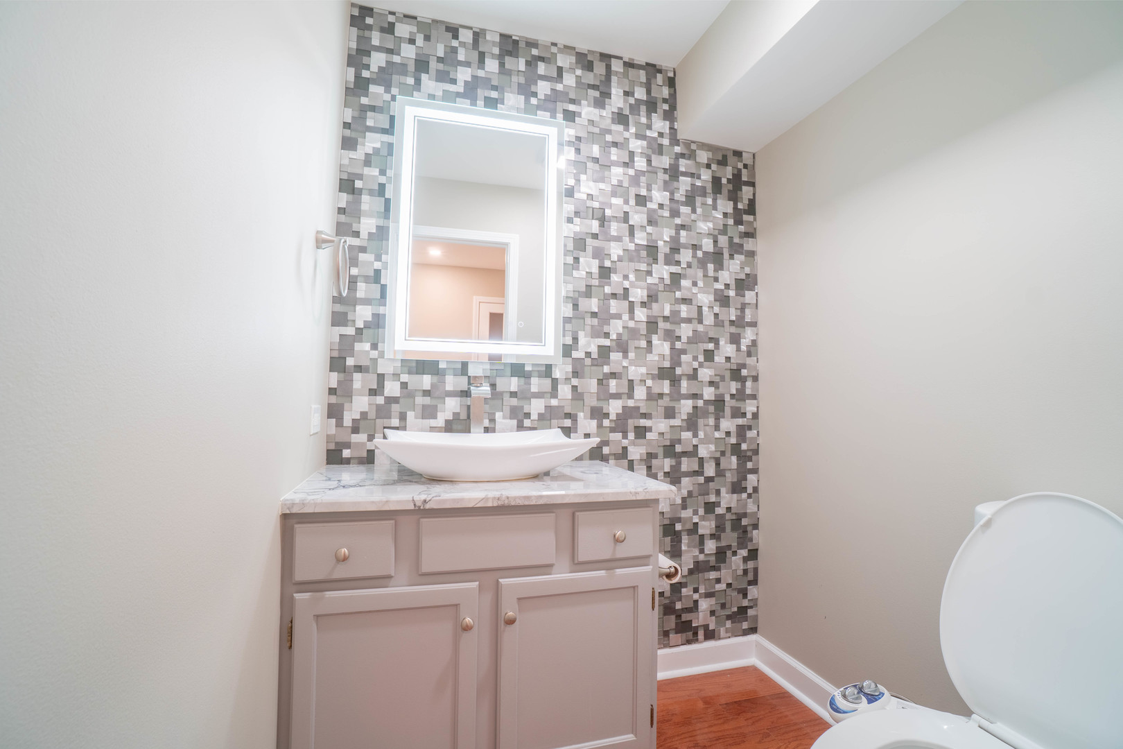 Schaumburg, IL 60173