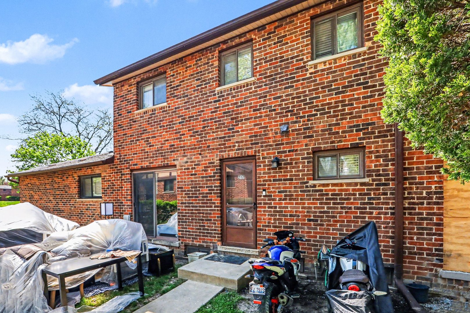 1S217 Stratford Lane, Villa Park, IL 60181