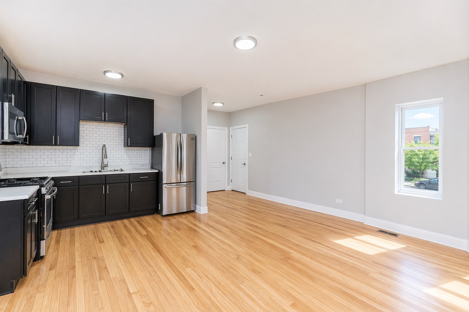 7944 S Ellis Avenue #3, Chicago, IL 60619