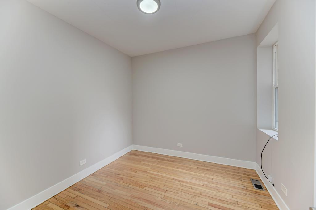 7944 S Ellis Avenue #3, Chicago, IL 60619