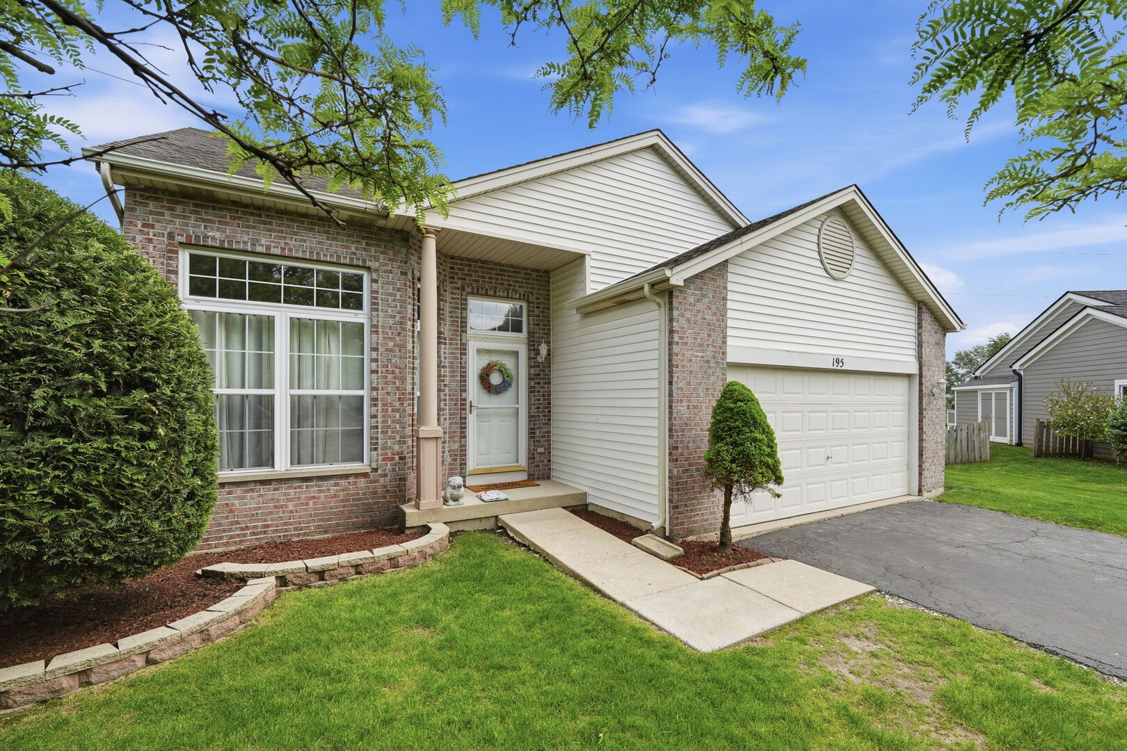 195 Briarcliff Court, Romeoville, IL 60446