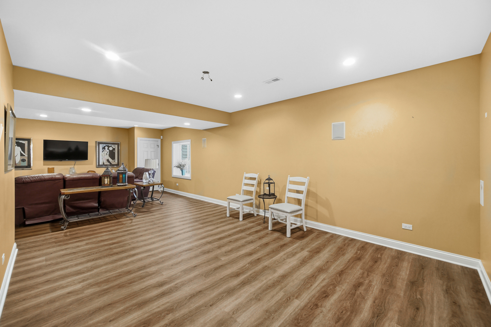 1139 Magnolia Road, Mundelein, IL 60060