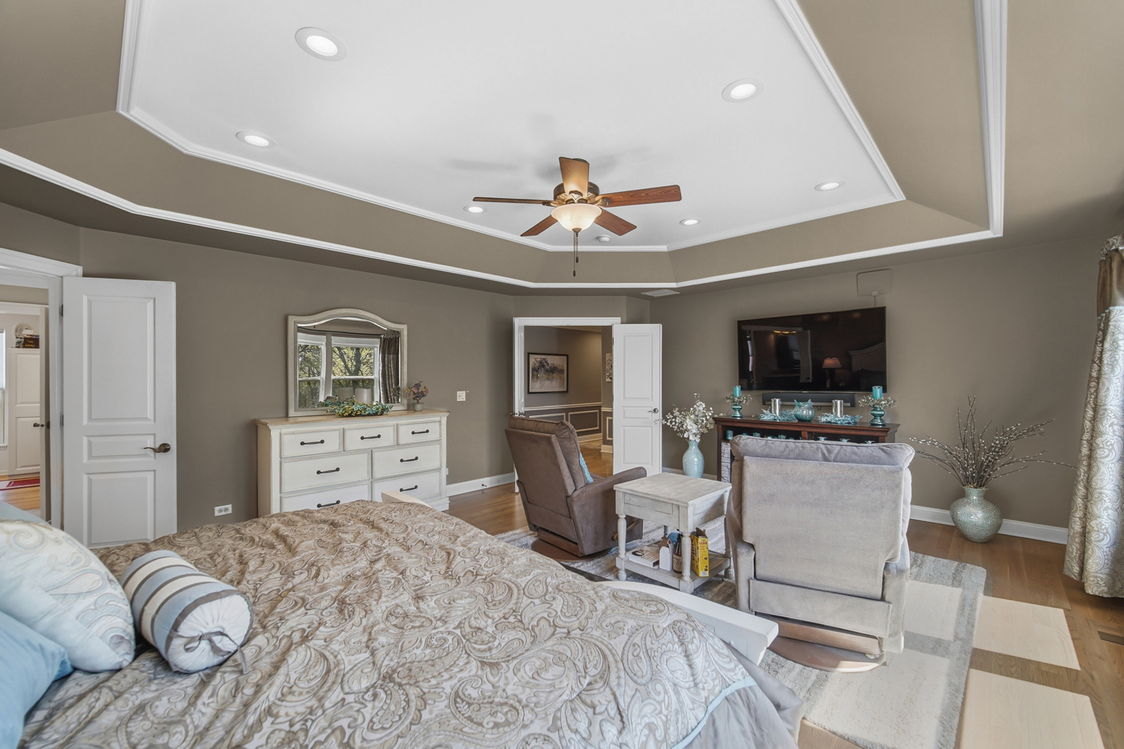 1139 Magnolia Road, Mundelein, IL 60060